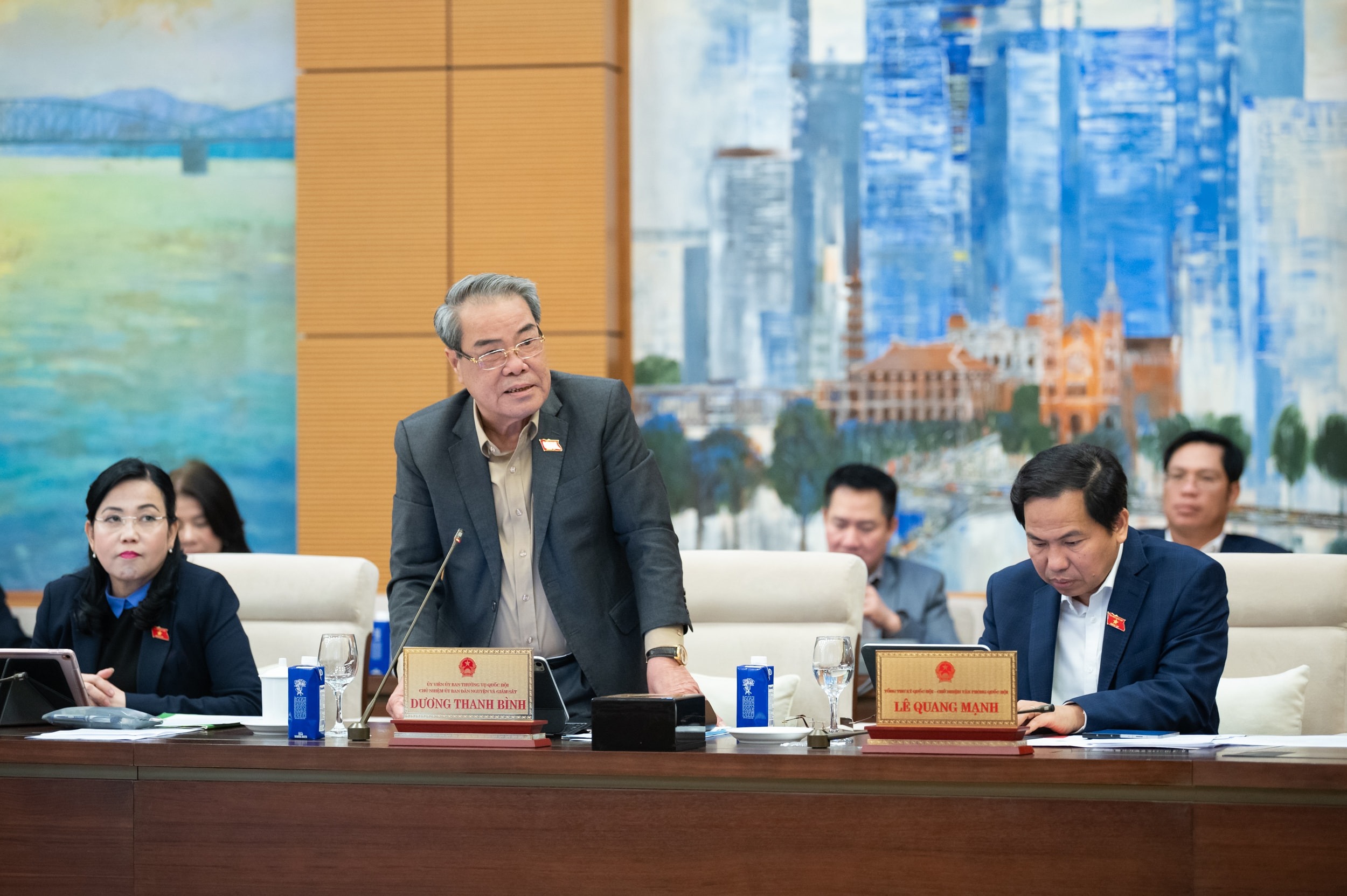 Bộ Nội vụ điều chỉnh ch&iacute;nh s&aacute;ch tiền lương cho c&aacute;n bộ , c&ocirc;ng chức , vi&ecirc;n chức - Ảnh 1.