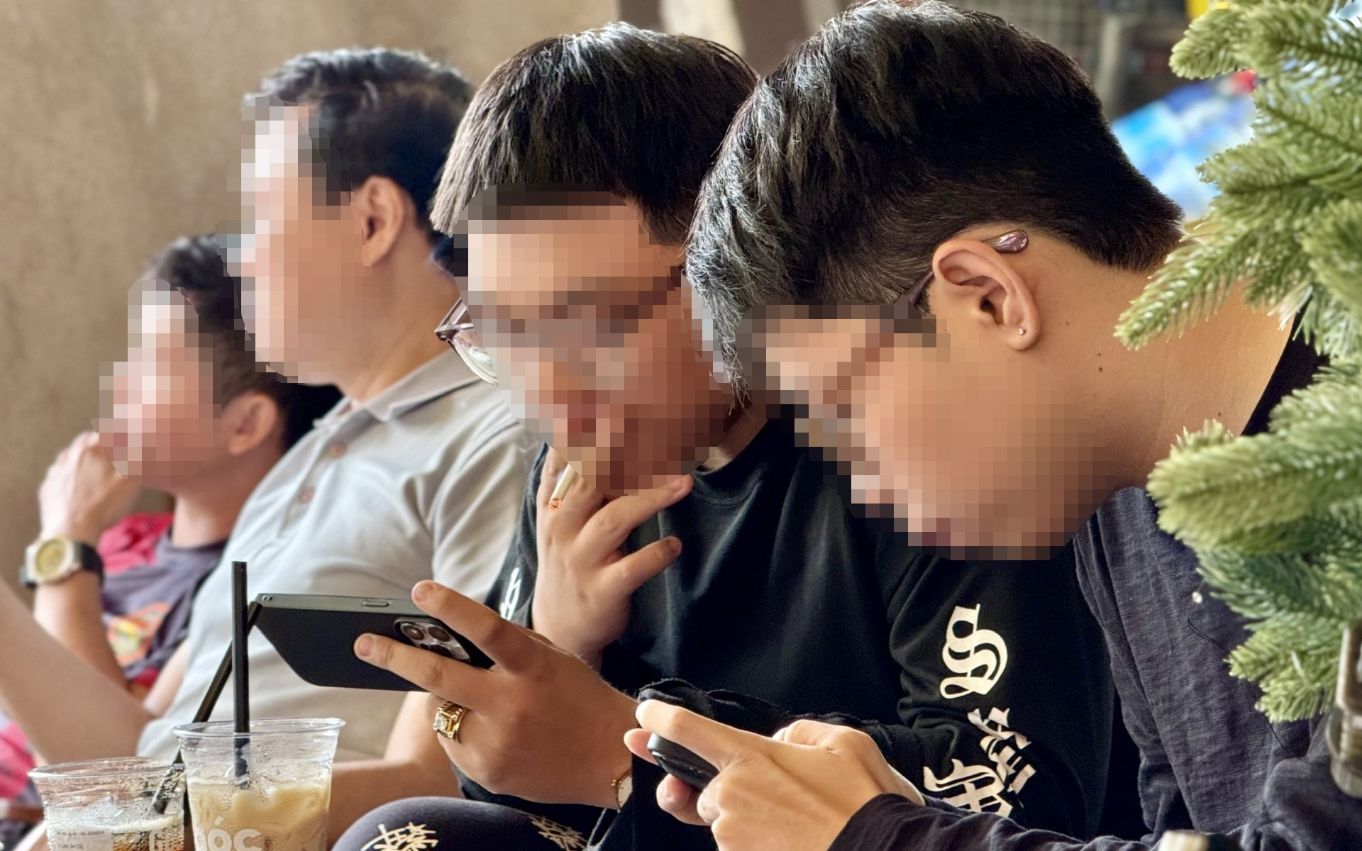 Không để hút thuốc lá tràn lan, bừa bãi