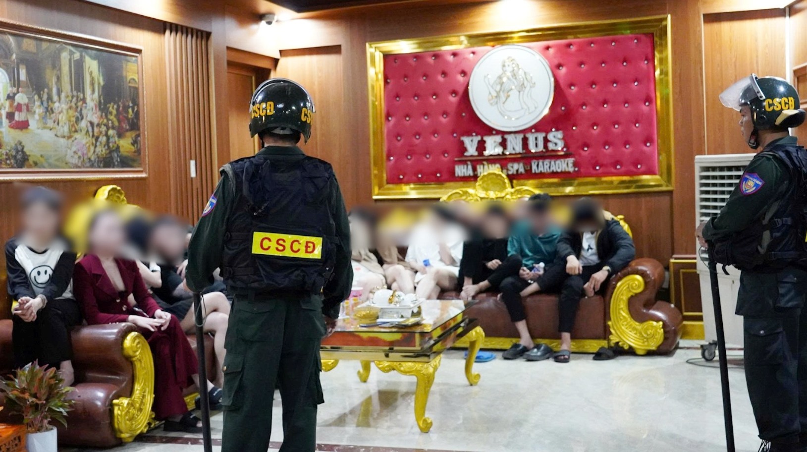 Bắt tạm giam chủ qu&aacute;n karaoke Venus nổi tiếng ở Quảng Ng&atilde;i - Ảnh 2.