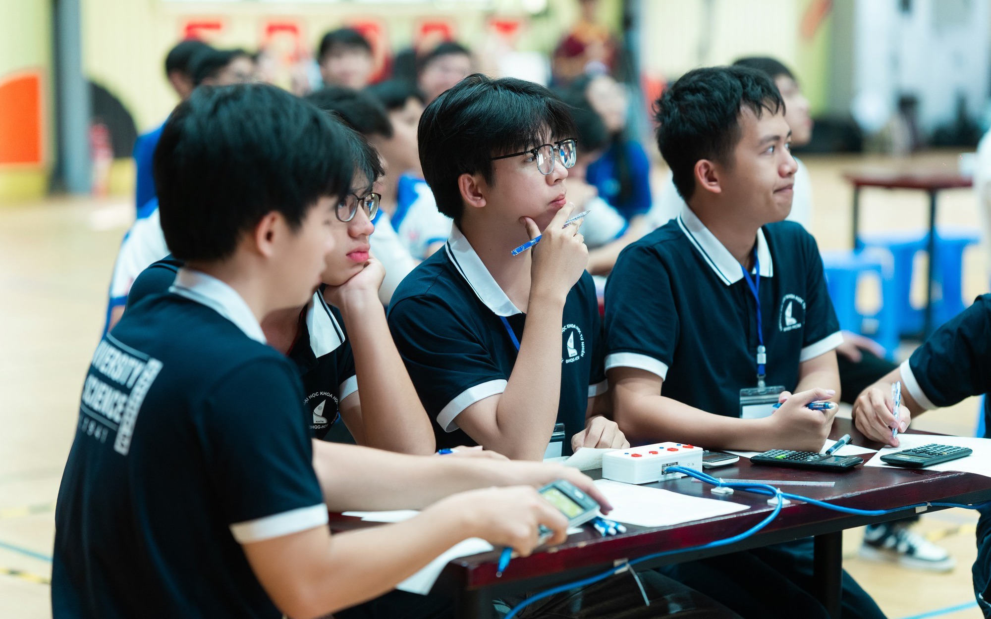 Chụp màn hình, chia sẻ nội dung trong nhóm nội bộ có thể bị kỷ luật