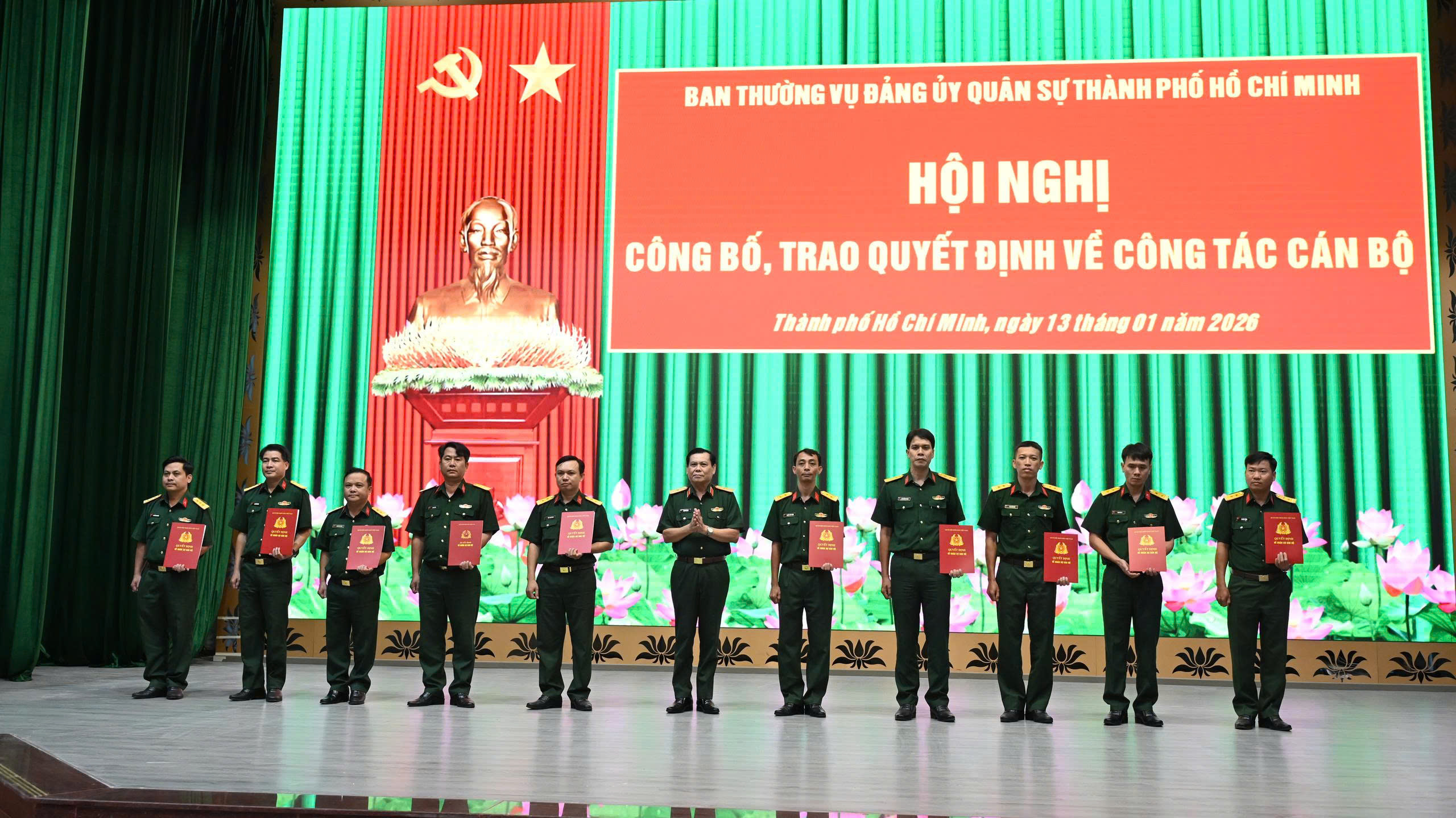 TPHCM đưa hơn 150 sĩ quan qu&acirc;n đội về tham gia Ban Chỉ huy qu&acirc;n sự x&atilde;, phường - Ảnh 1.