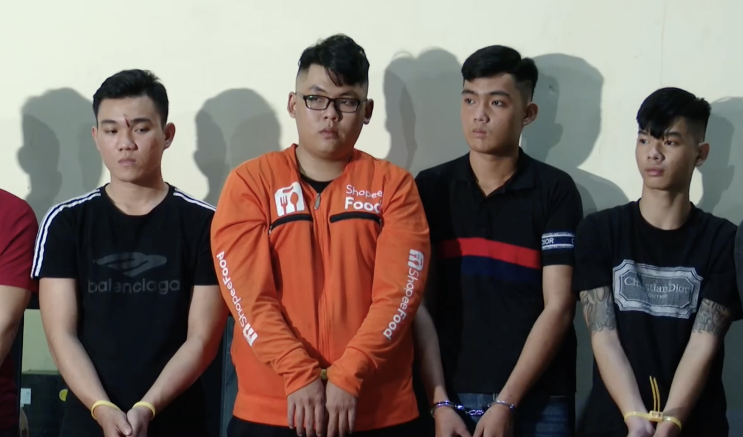 Công an TPHCM thông tin chính thức vụ náo loạn ở cầu Xáng - Ảnh 4.