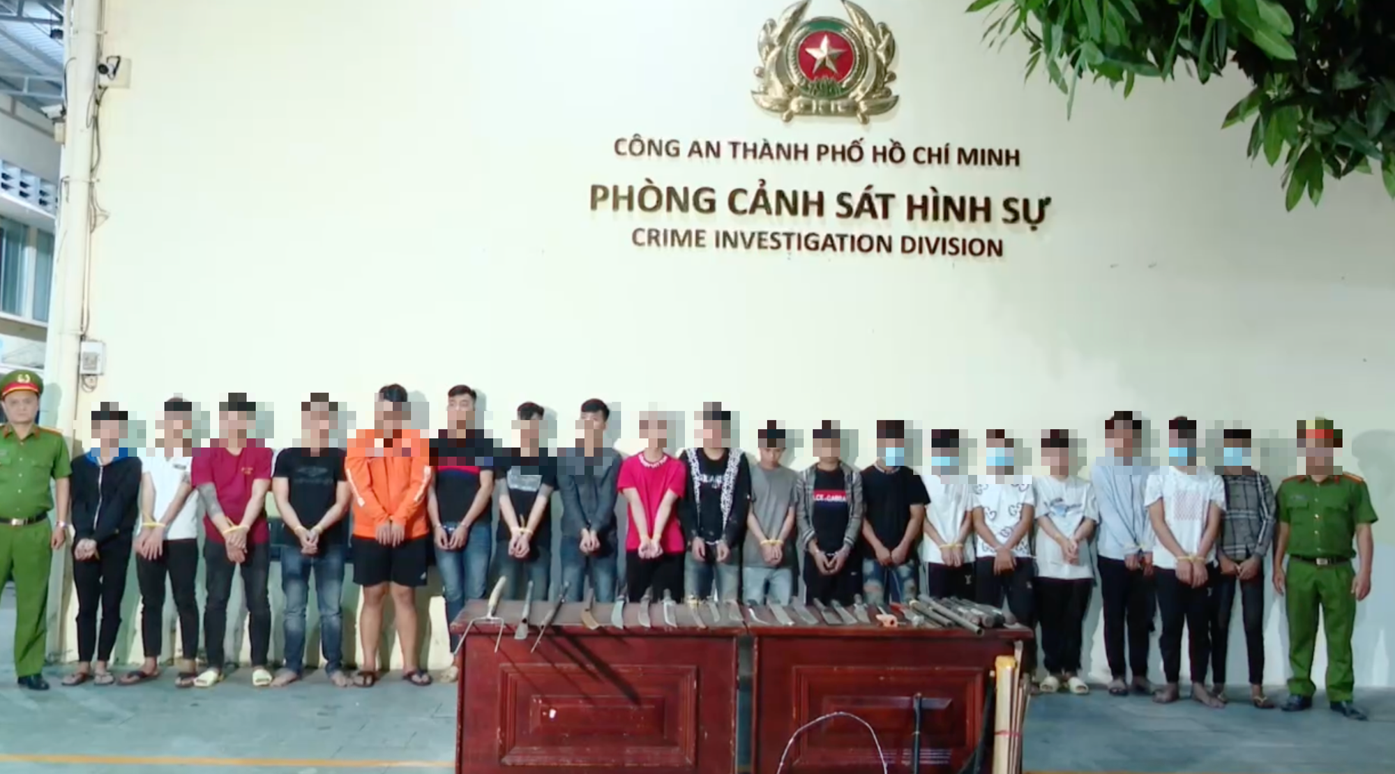 Công an TPHCM thông tin chính thức vụ náo loạn ở cầu Xáng - Ảnh 3.