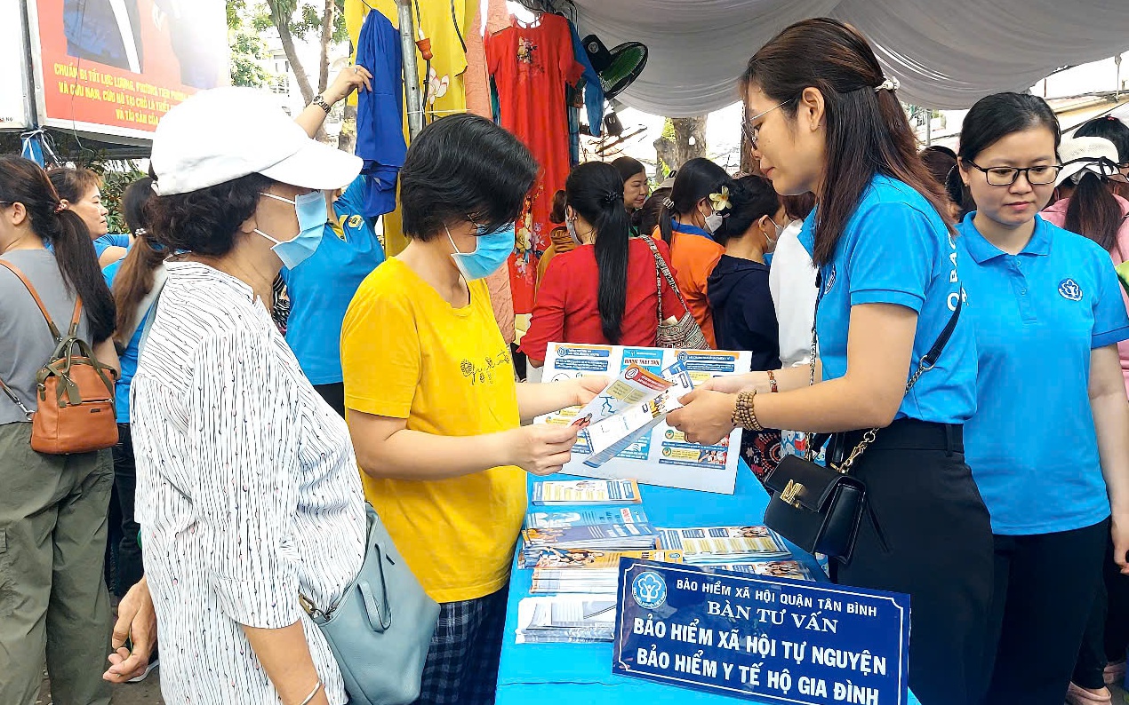 Thận trọng và nhân văn