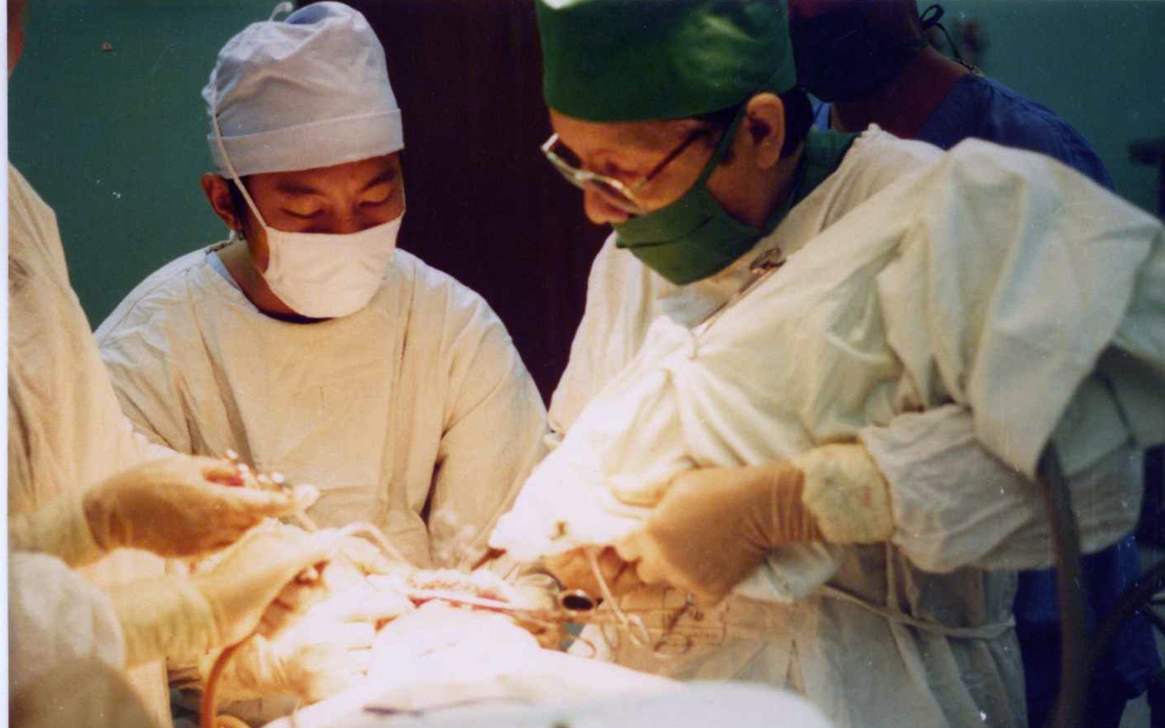 Tưởng niệm vị thầy thuốc thực hiện ca cấy ghép nha khoa đầu tiên của Việt Nam