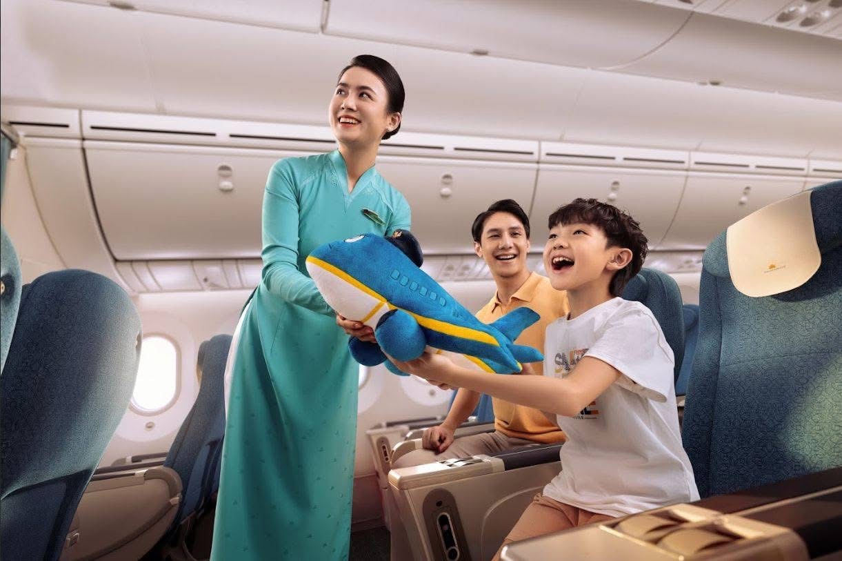 Vietnam Airlines báo lãi năm 2025 cao nhất lịch sử - Ảnh 3.