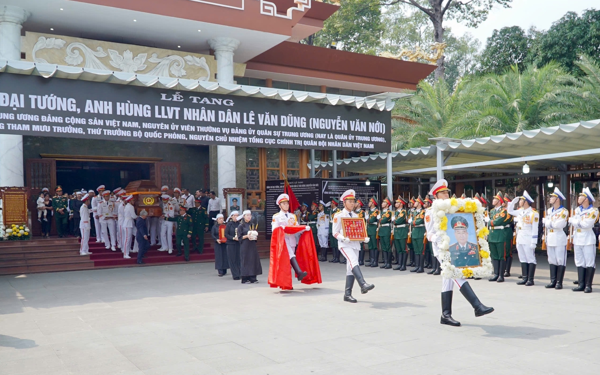 Đại tướng Lê Văn Dũng - vị tướng song toàn