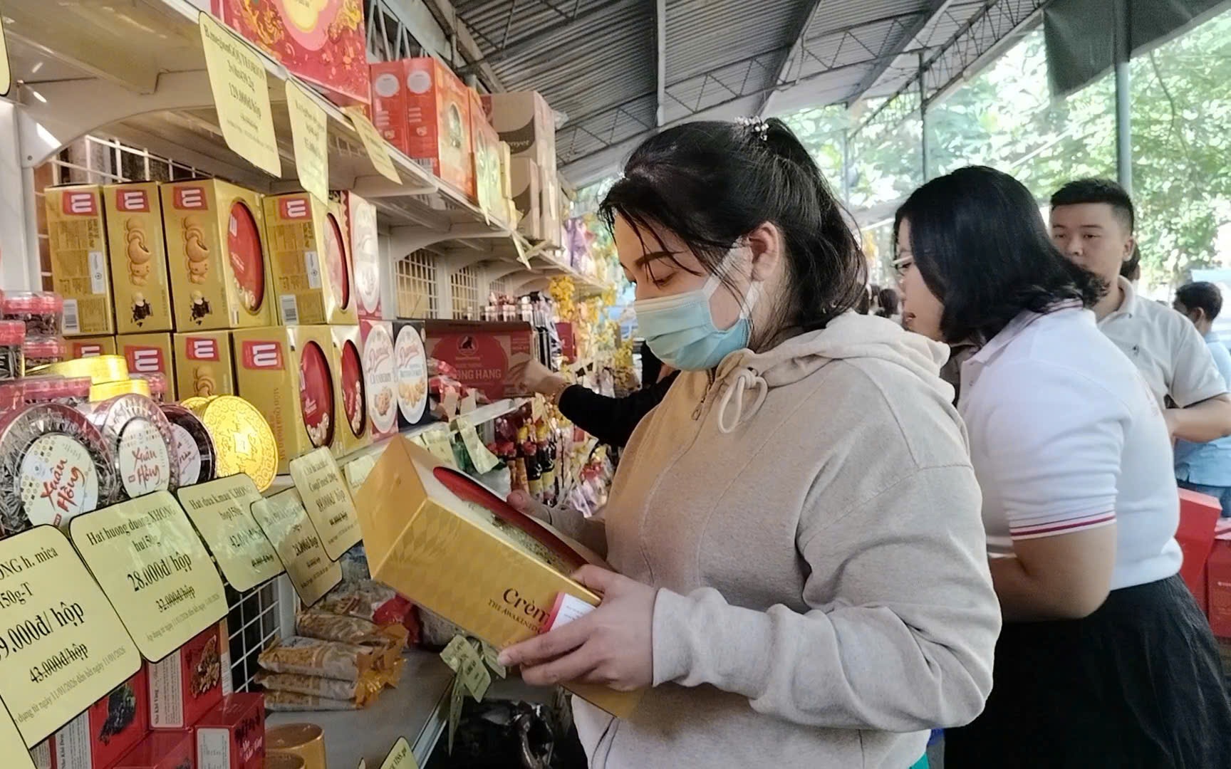 An tâm đón Tết