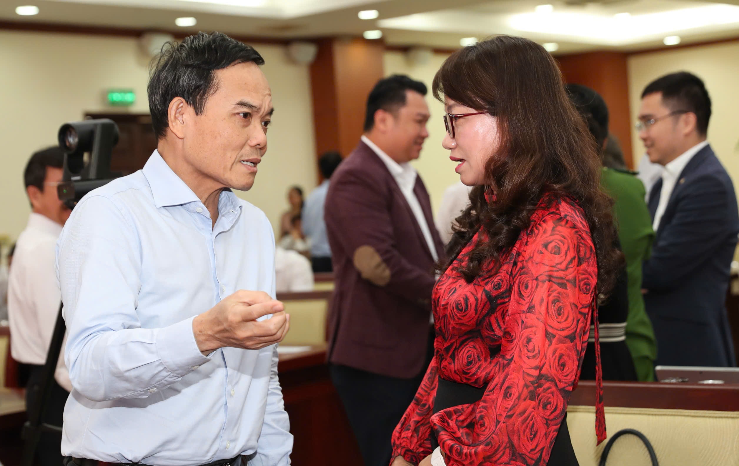 Bí thư Thành ủy TPHCM: Không đi nhanh bằng khoa học - công nghệ, thành phố sẽ mãi là người đến sau - Ảnh 2.