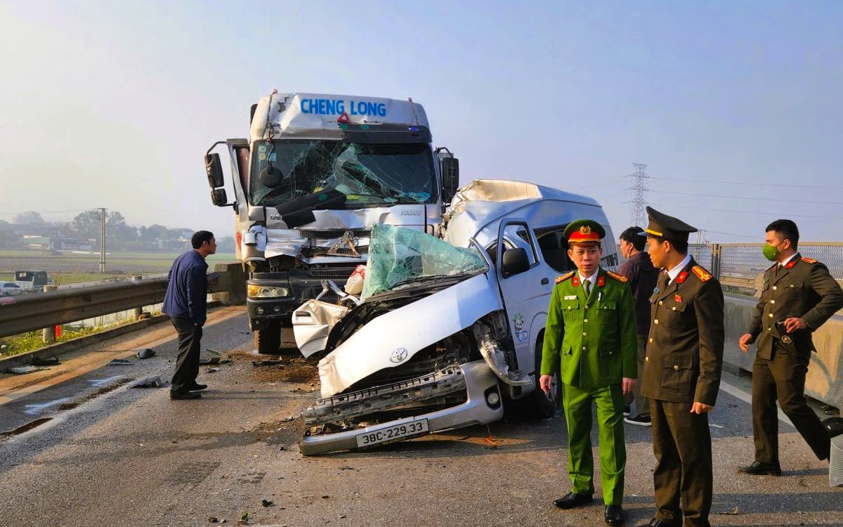 Xác định nguyên nhân tai nạn thảm khốc trên cao tốc làm 4 người chết, 5 người bị thương