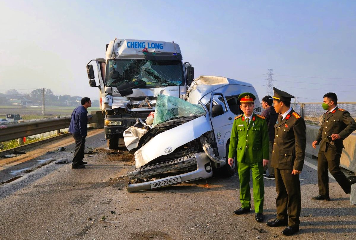 14 người chết vì tai nạn trên cao tốc qua Thanh Hóa - Ảnh 1.