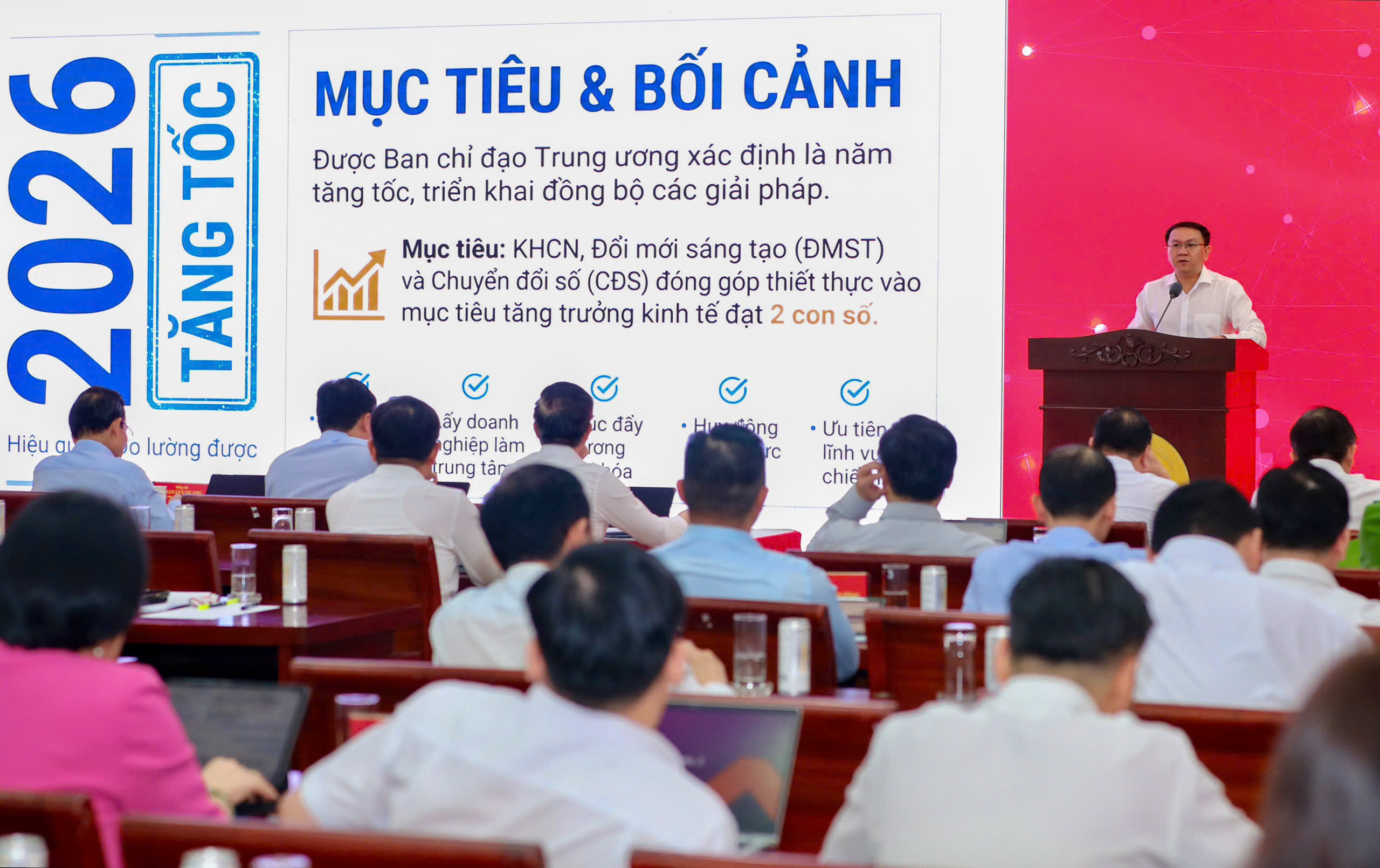 TPHCM thúc đẩy Khoa học - công nghệ với trợ lý ảo ChatGPT cho lãnh đạo thành phố - Ảnh 3.