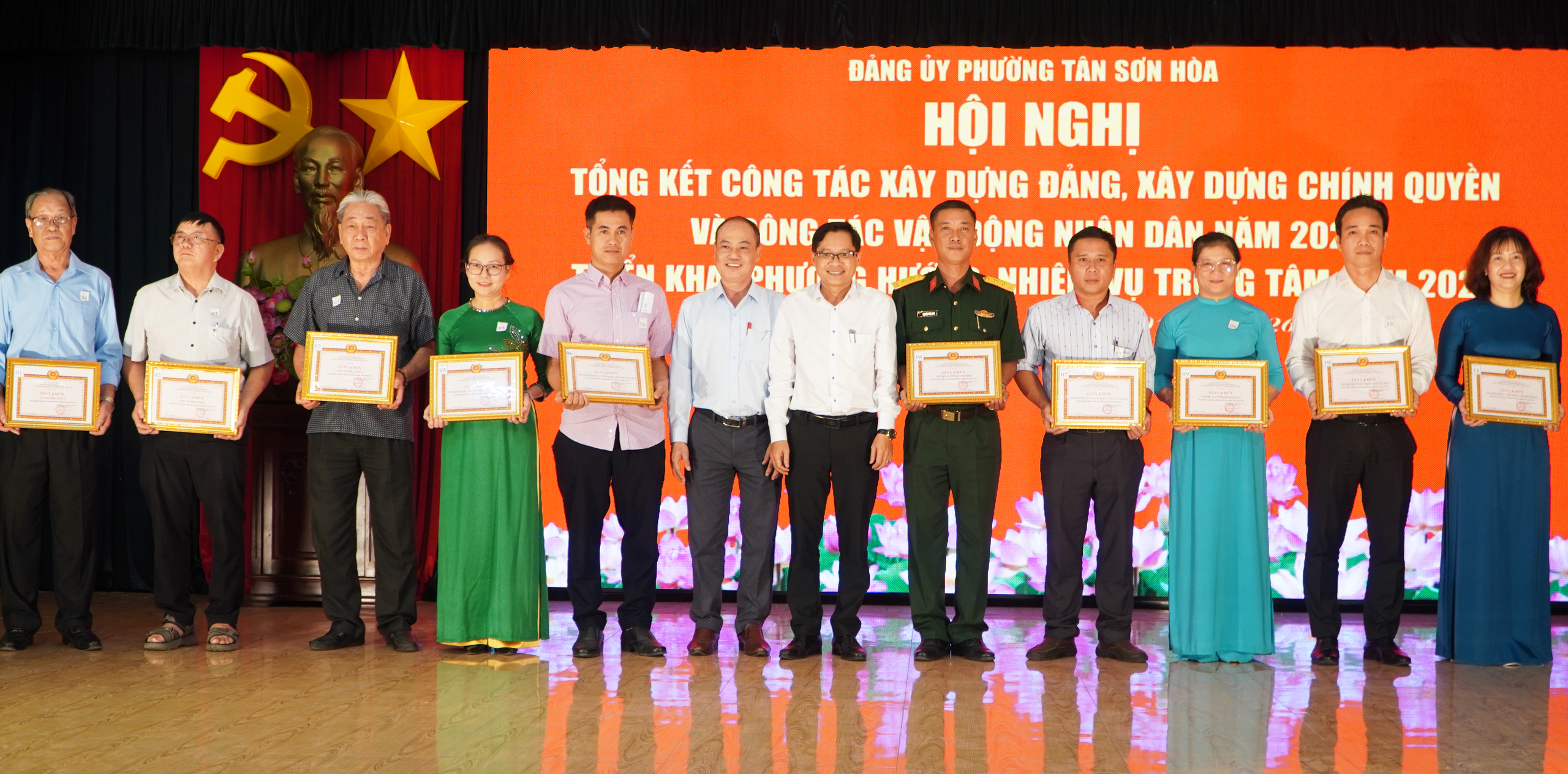 100% hồ sơ thủ tục hành chính tại phường Tân Sơn Hòa được giải quyết đúng hạn - Ảnh 2.