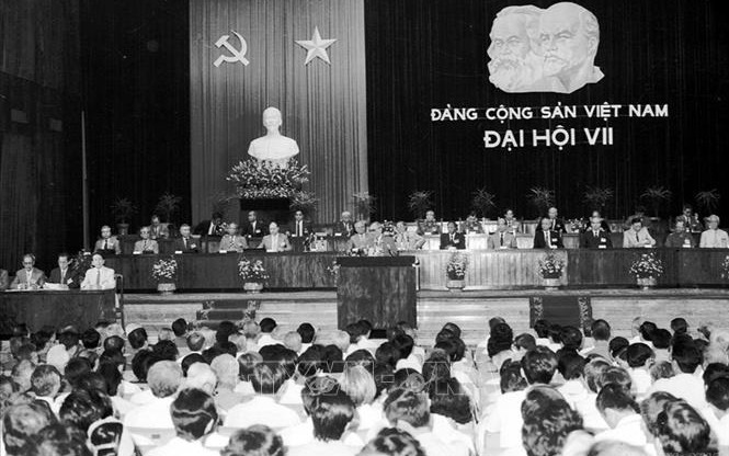 Đại hội lần thứ VII, VIII của Đảng: Tiếp tục công cuộc đổi mới
