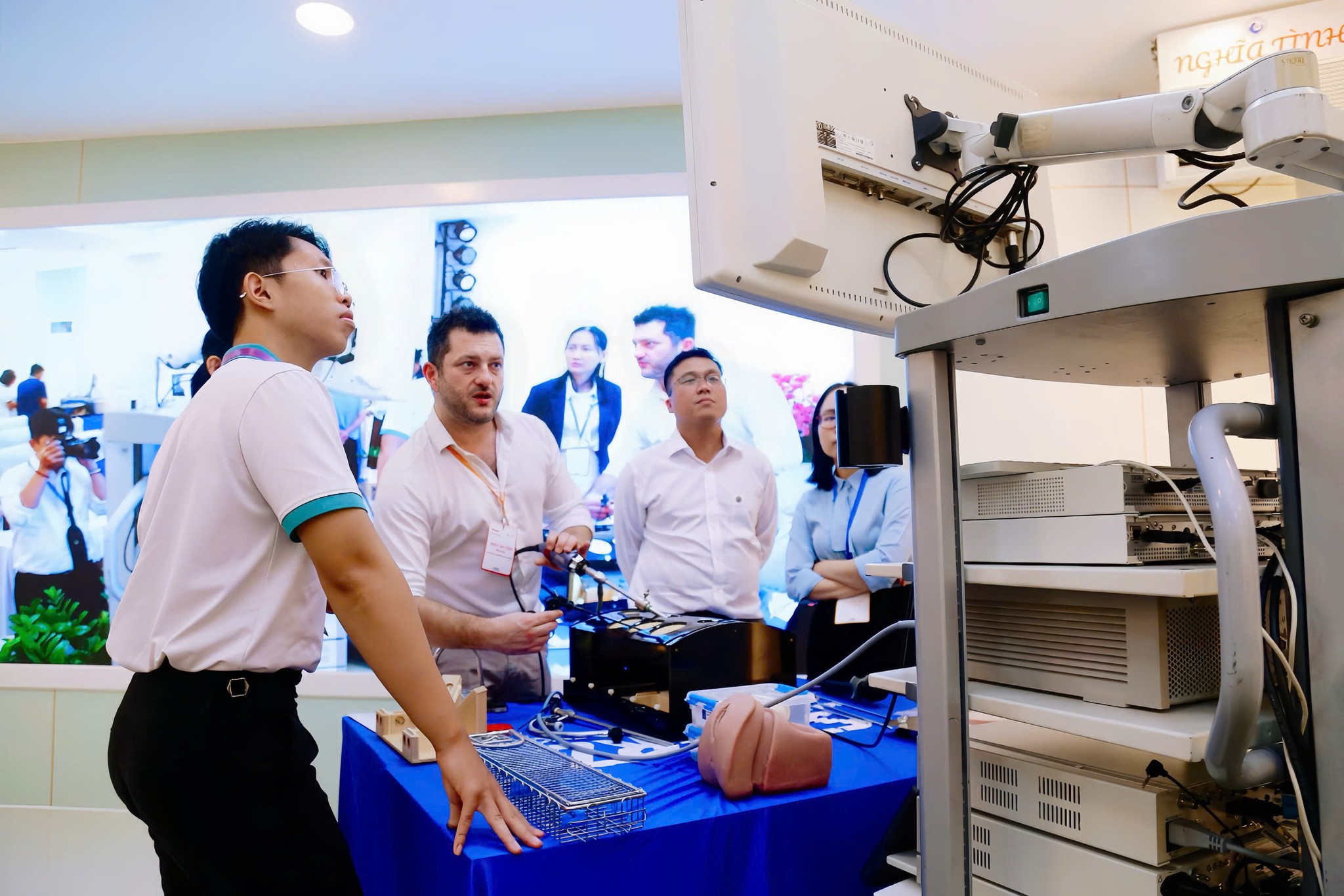 Đào tạo nội soi chuẩn châu Âu: Bước đi chiến lược đưa y học Việt Nam ra bản đồ thế giới - Ảnh 1.