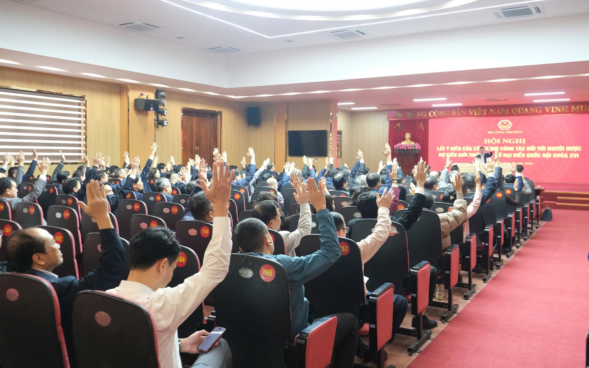 Giới thiệu Quyền Bộ trưởng Bộ Công Thương ứng cử đại biểu Quốc hội khóa XVI