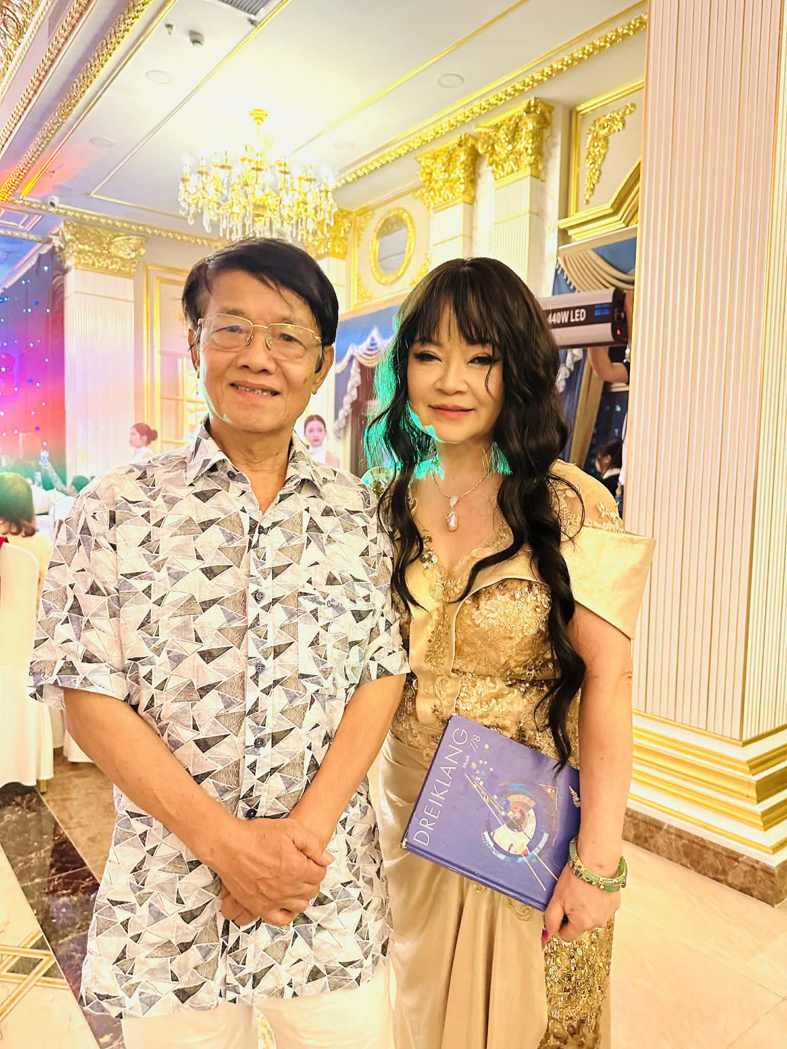 Nghệ sĩ Thanh Lê xúc động hội ngộ Nhà báo Huỳnh Dũng Nhân sau 40 năm xa cách - Ảnh 1.