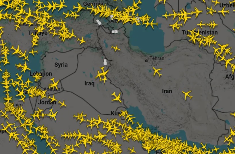 Iran đ&oacute;ng cửa kh&ocirc;ng phận, Mỹ chuẩn bị tấn c&ocirc;ng? - Ảnh 1.