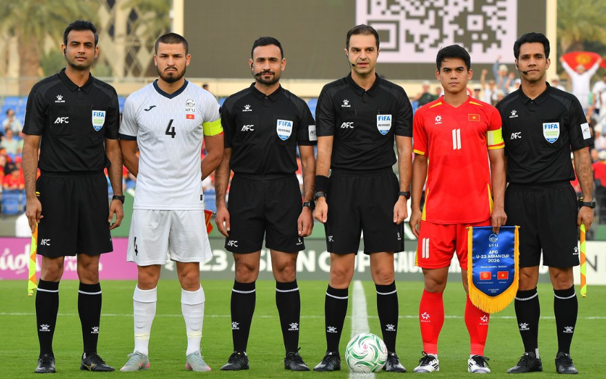 Xác định tổ trọng tài trận đấu với U23 UAE: Điềm lành cho U23 Việt Nam
