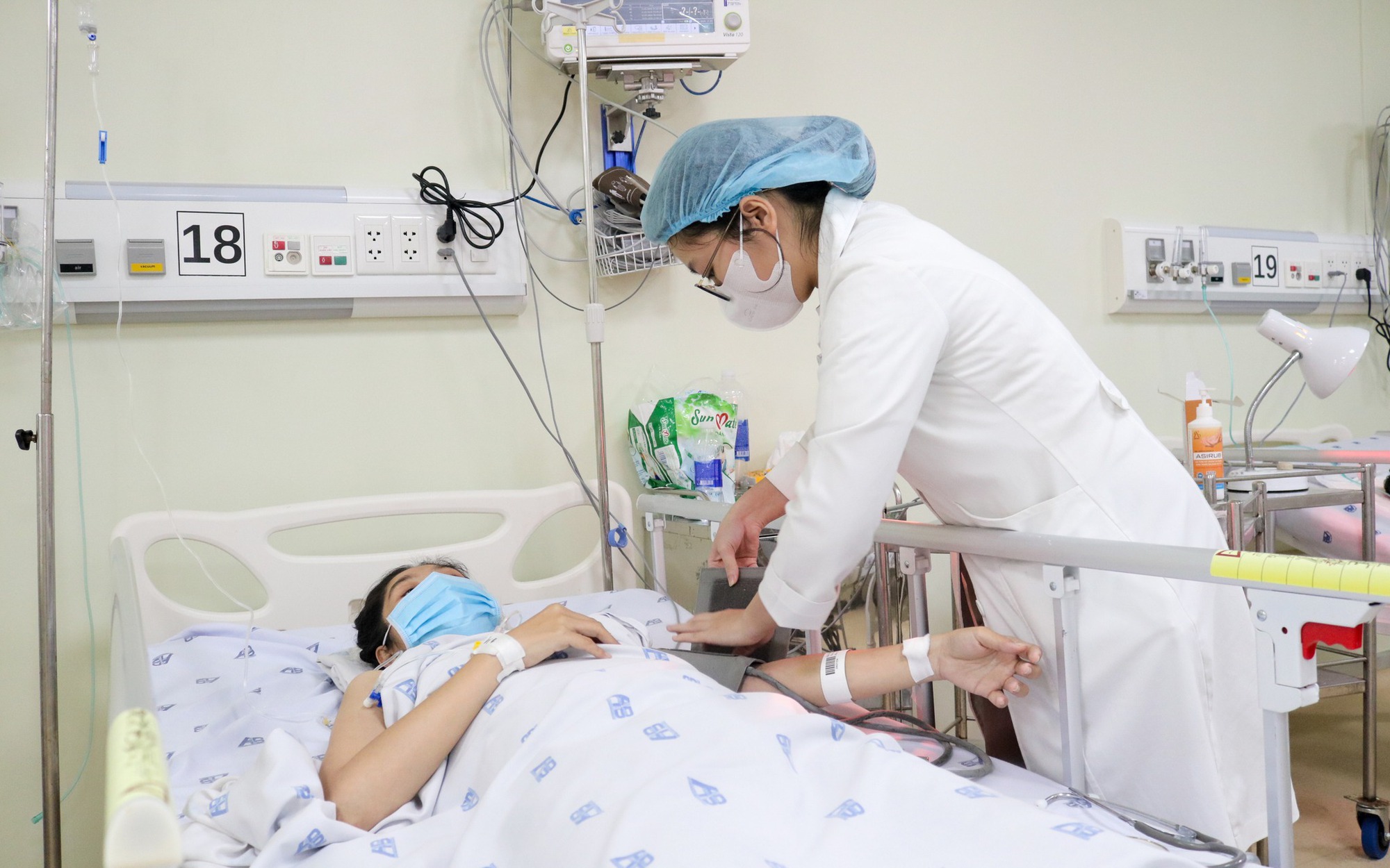 Một thai phụ nhiễm khuẩn đường tiết niệu, đe dọa cả mẹ lẫn con