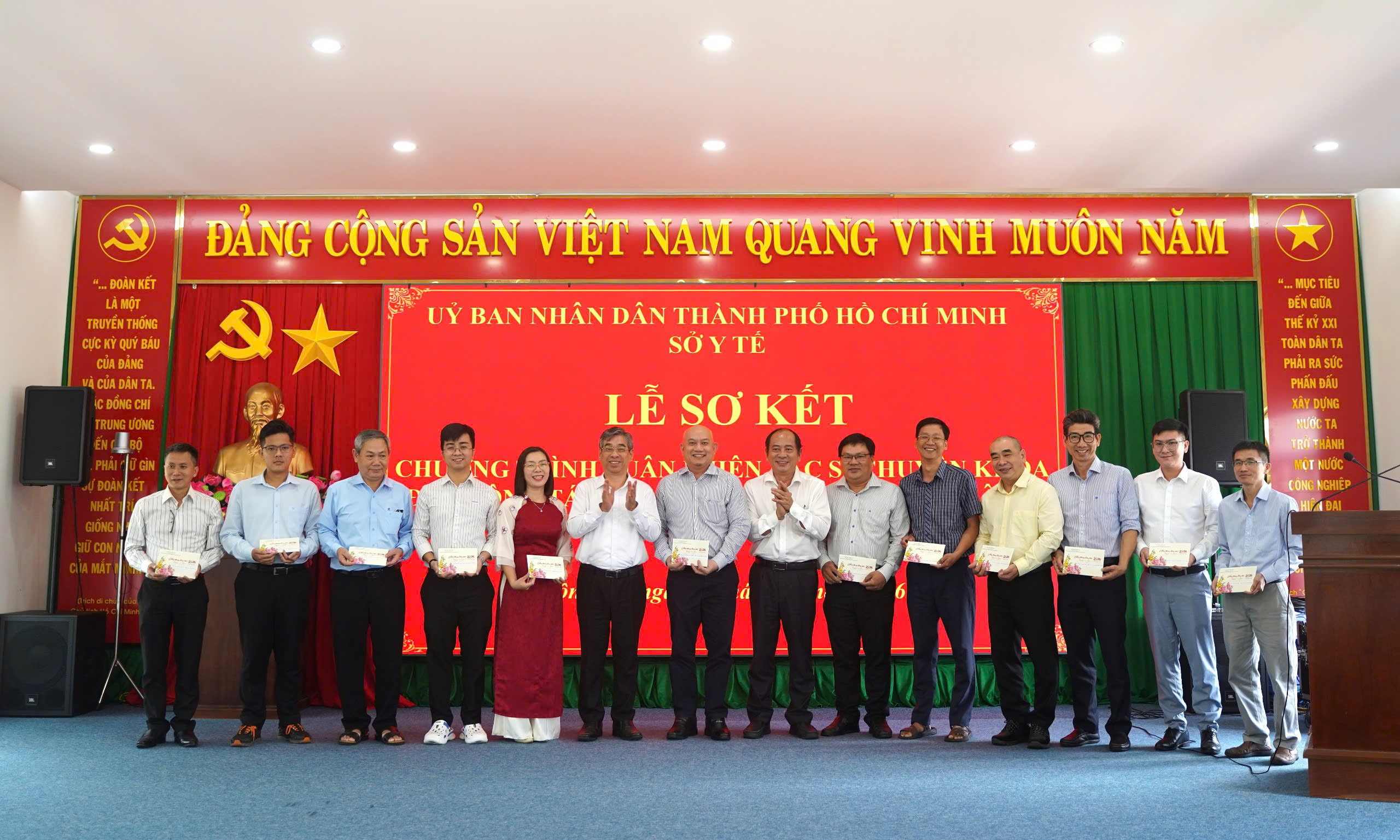 Ph&oacute; B&iacute; thư Th&agrave;nh ủy TPHCM Nguyễn Phước Lộc: Sự thụ hưởng r&otilde; n&eacute;t, to&agrave;n diện của người d&acirc;n C&ocirc;n Đảo - Ảnh 3.