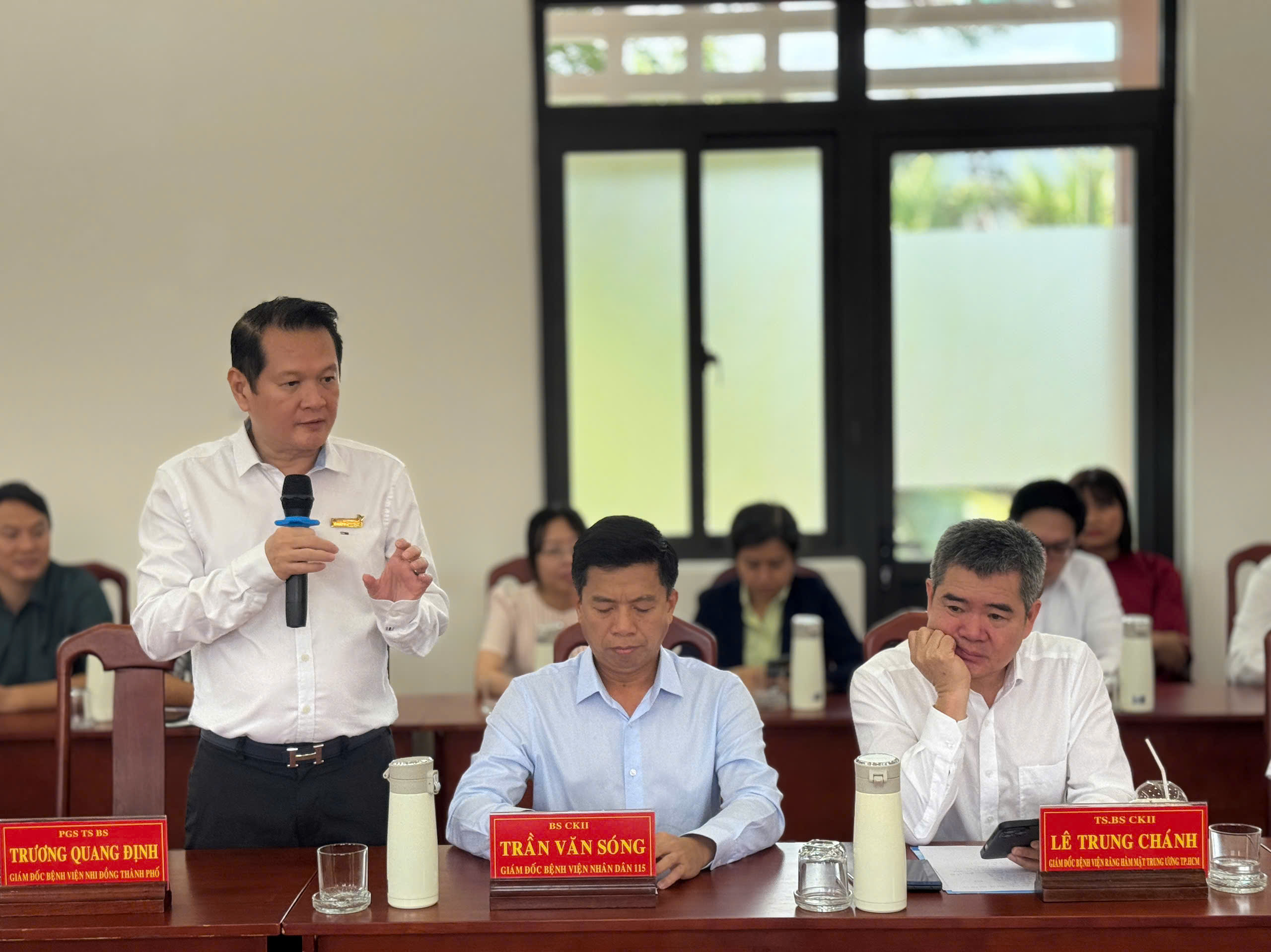 Ph&oacute; B&iacute; thư Th&agrave;nh ủy TPHCM Nguyễn Phước Lộc: Sự thụ hưởng r&otilde; n&eacute;t, to&agrave;n diện của người d&acirc;n C&ocirc;n Đảo - Ảnh 1.