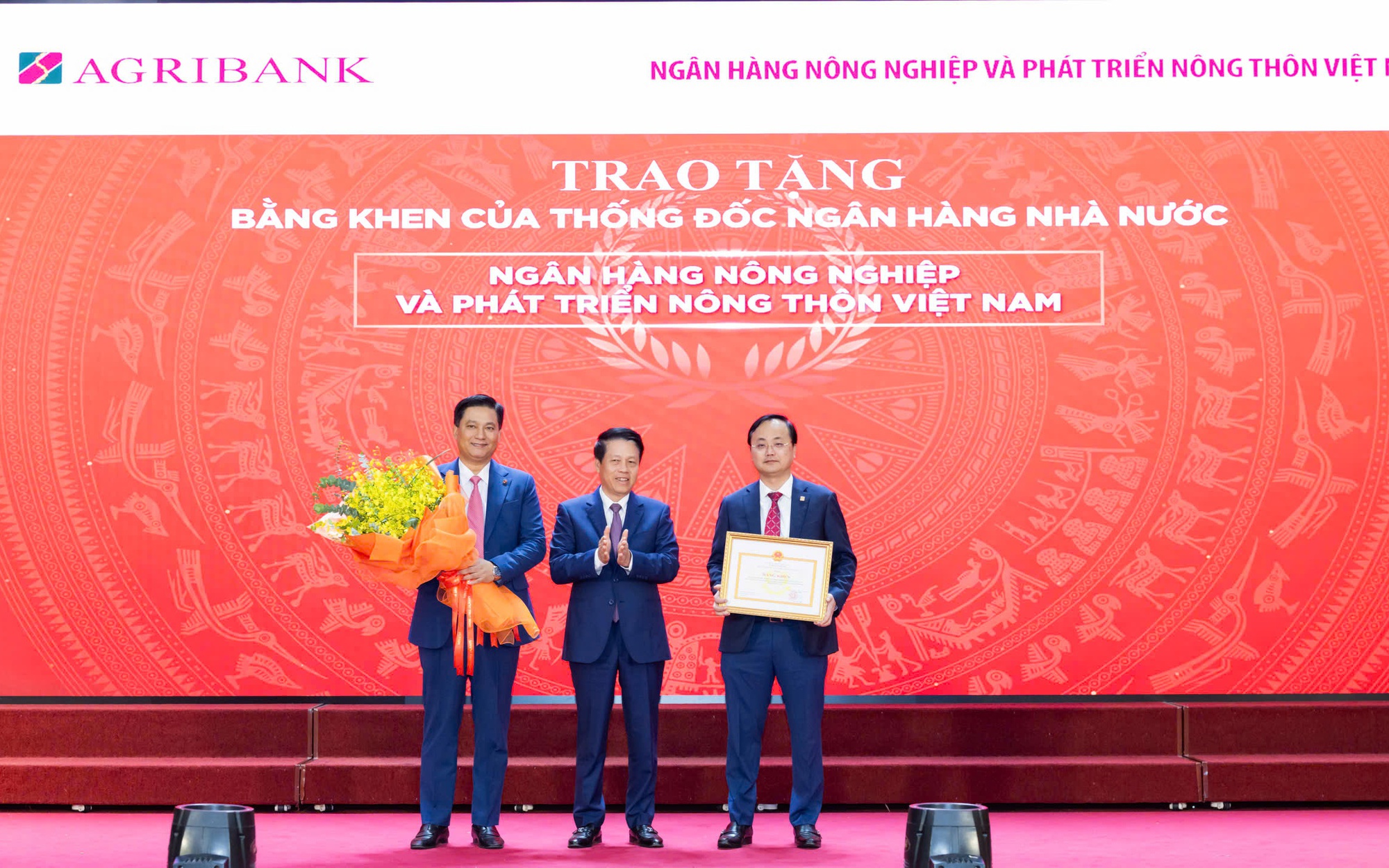 Agribank -Từ d&ograve;ng t&iacute;n dụng chủ lực đến chiến lược &ldquo;Phụng sự từ tr&aacute;i tim&rdquo; (Kỳ 1) - Ảnh 4.