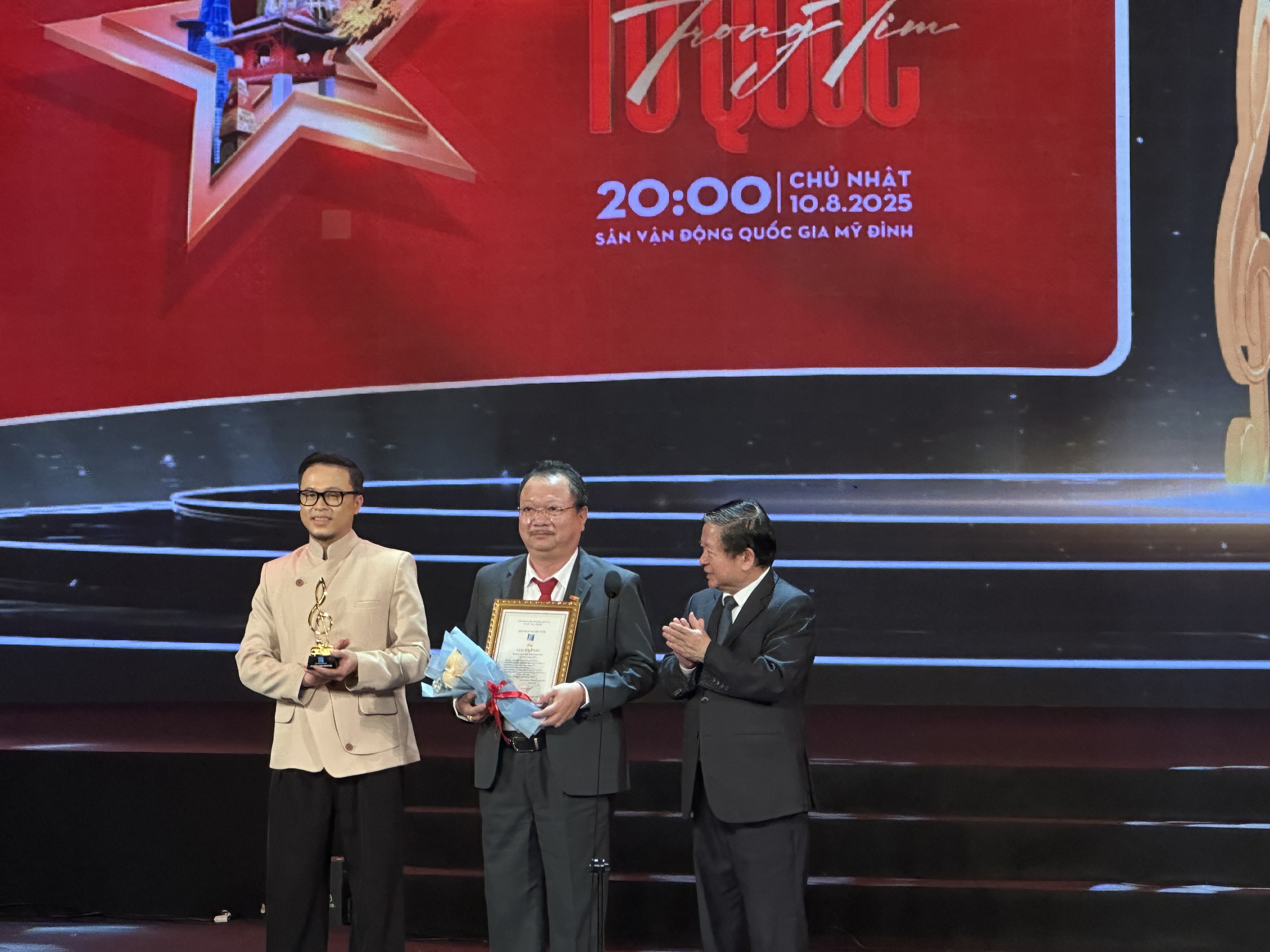 Trao Giải thưởng Âm nhạc Việt Nam 2025 - Ảnh 4.