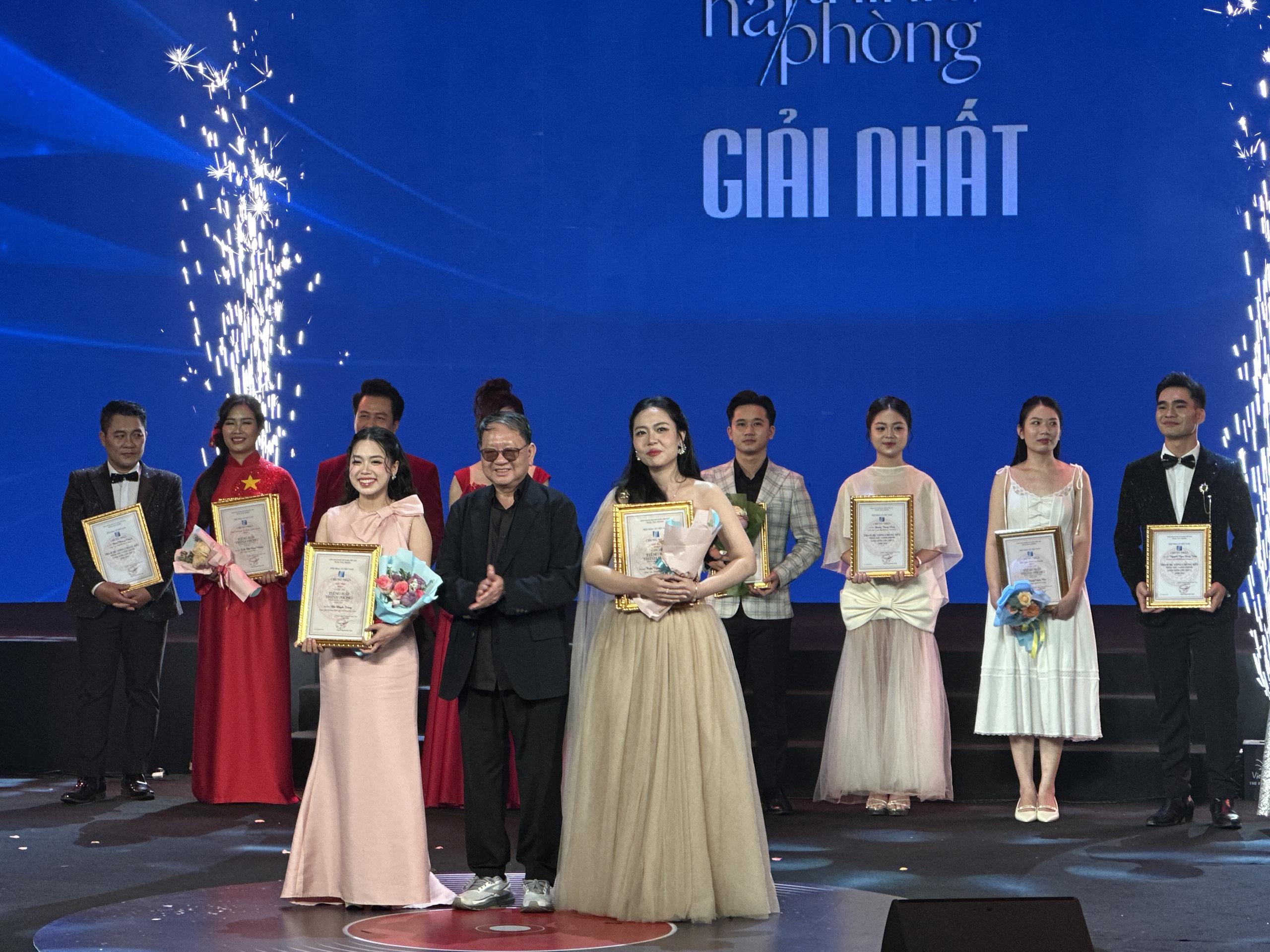 Trao Giải thưởng Âm nhạc Việt Nam 2025 - Ảnh 2.