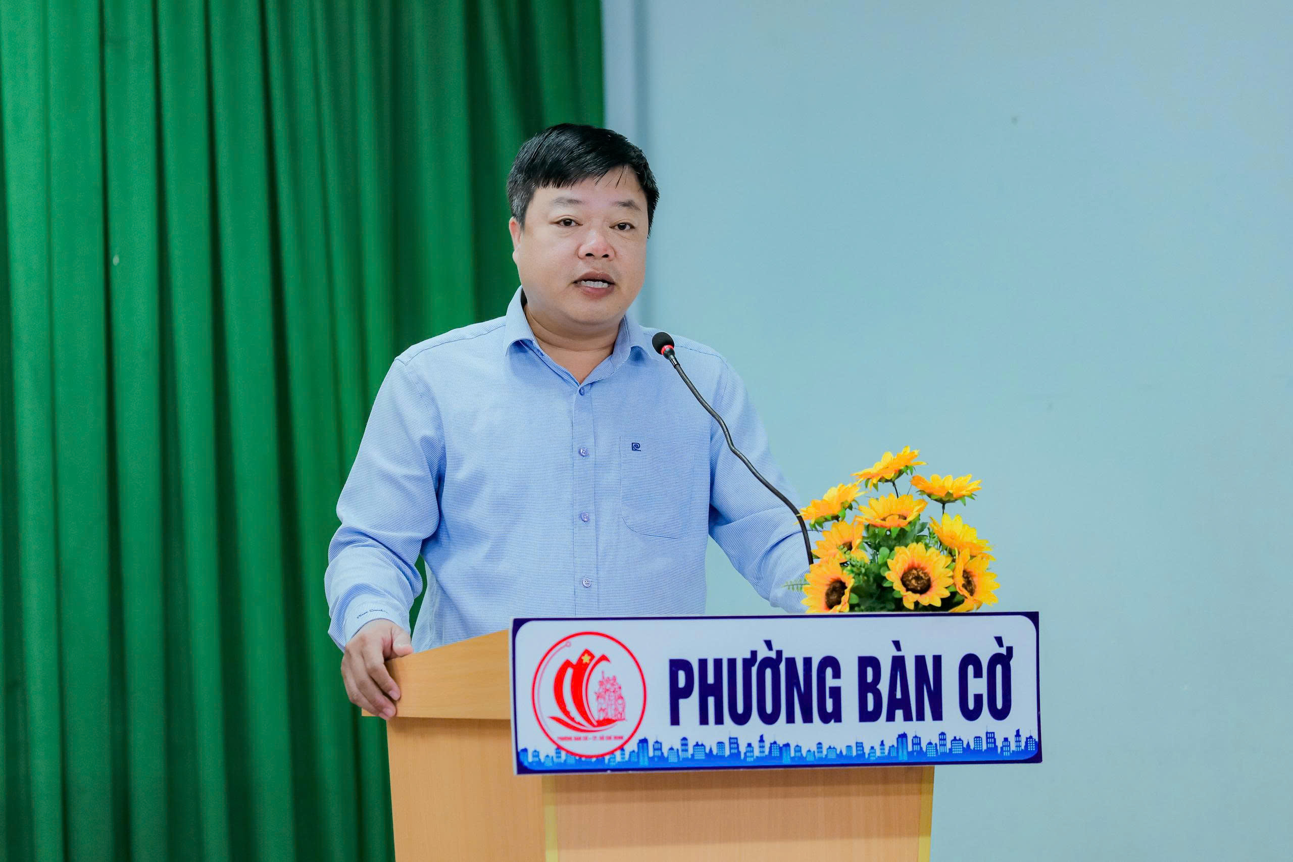 TPHCM: Phường Bàn Cờ mở cao điểm xử lý lấn chiếm lòng đường, vỉa hè, "xe dù bến cóc" - Ảnh 2.