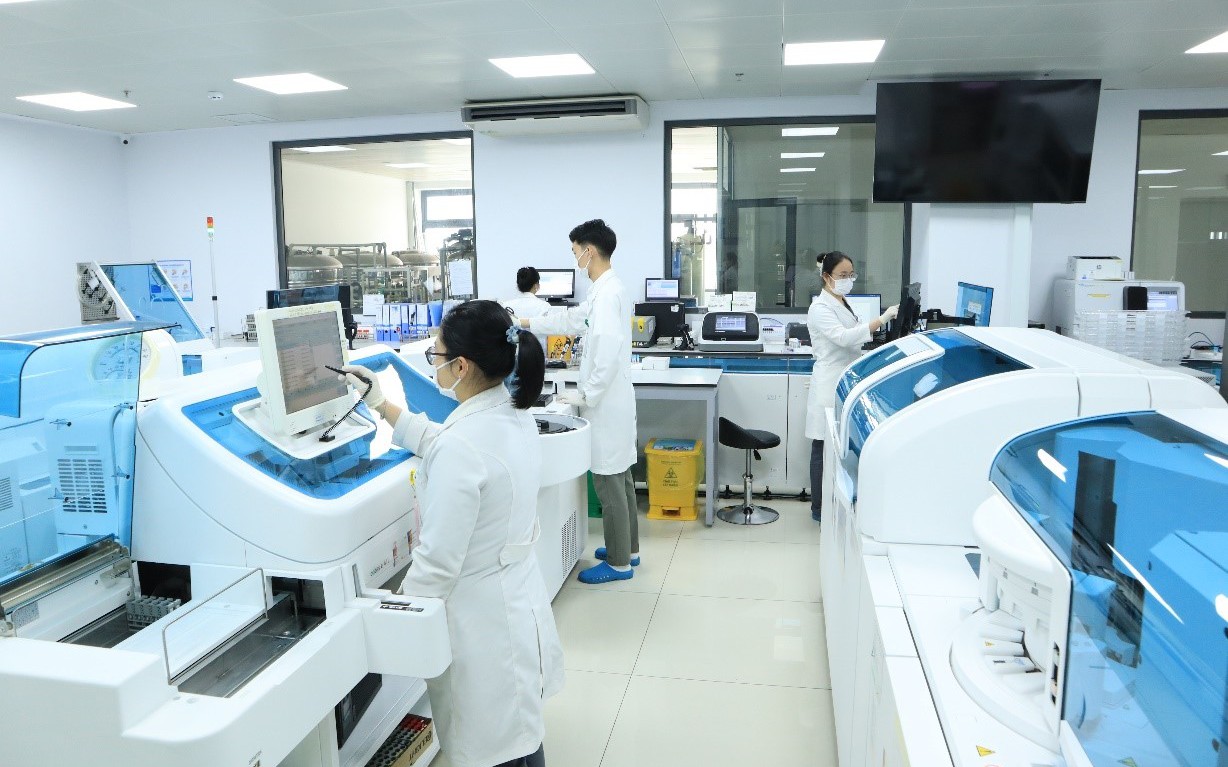 Hơn 100 báo cáo khoa học chuyên sâu chia sẻ tri thức y khoa hiện đại - Ảnh 1.