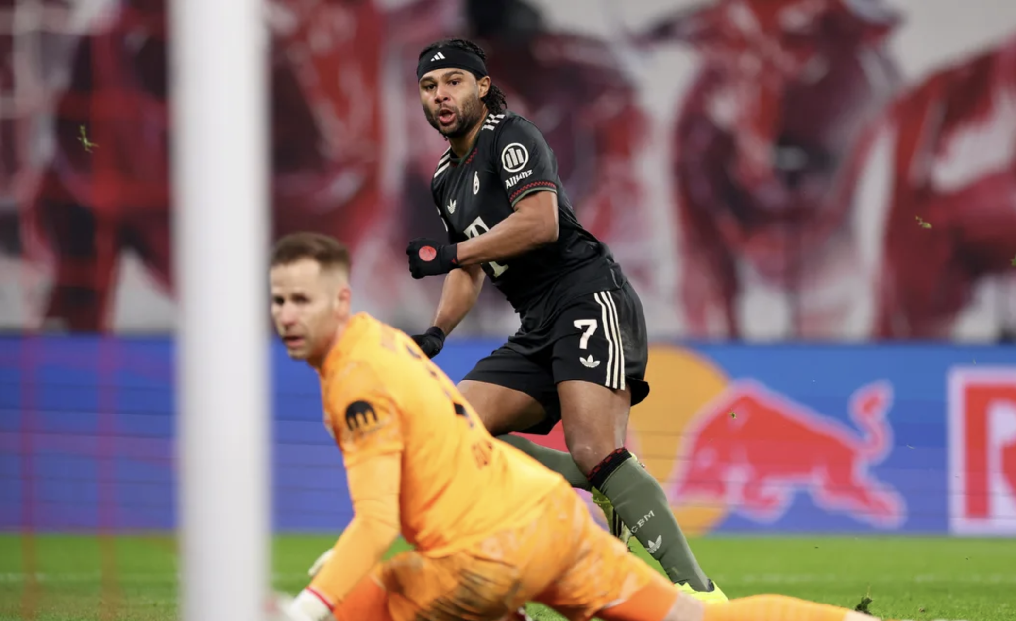 Siêu dự bị Olise tỏa sáng, Bayern Munich thắng "hủy diệt" RB Leipzig - Ảnh 3.