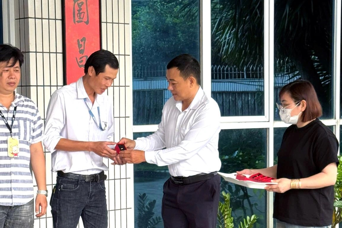 Thư hư một doanh nghiệp ở Đồng Th&aacute;p thưởng Tết bằng v&agrave;ng cho 1.000 c&ocirc;ng nh&acirc;n? - Ảnh 1.