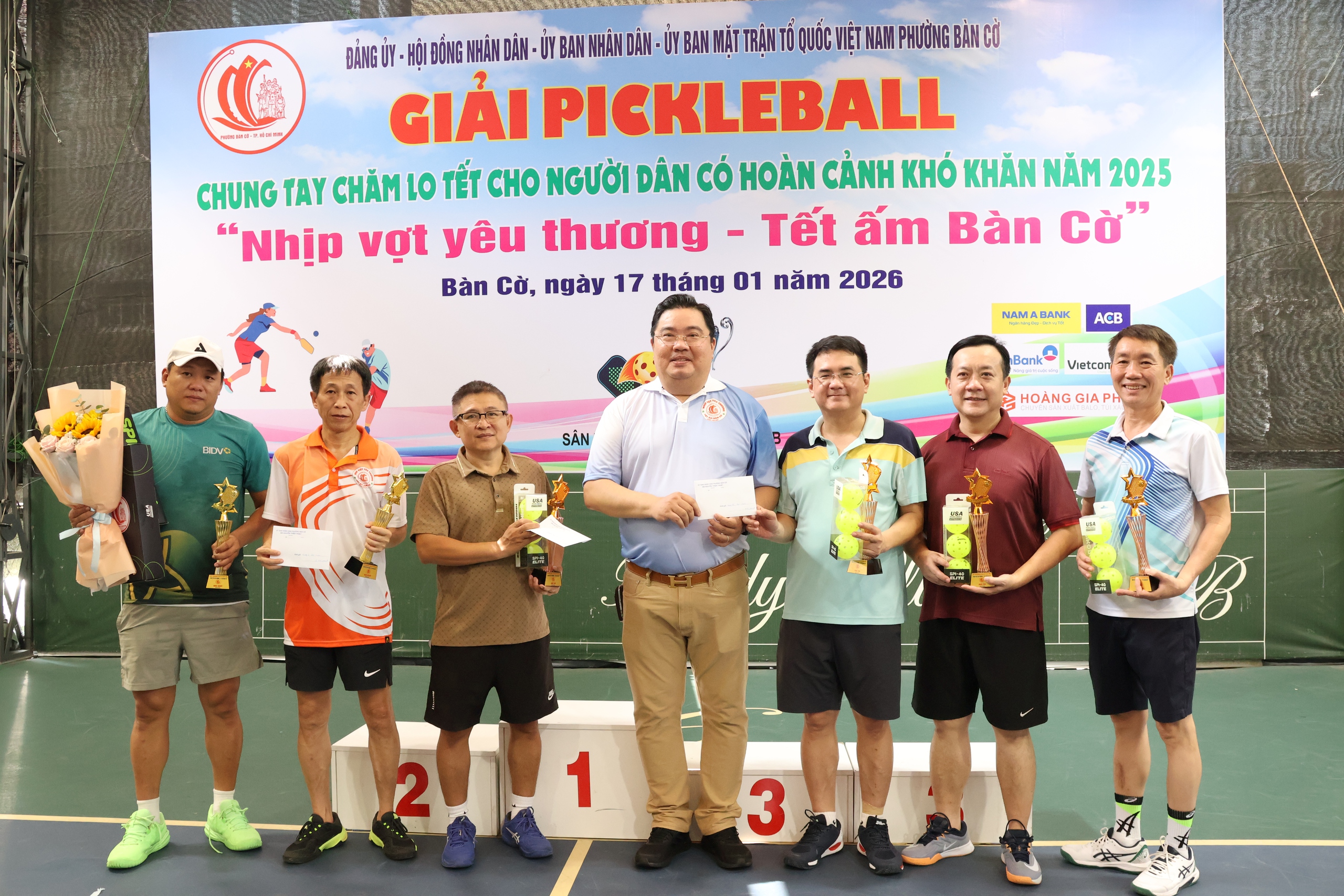 Chơi pickleball lo Tết cho người nghèo: Phường Bàn Cờ - TPHCM vận động hơn 420 triệu đồng - Ảnh 6.
