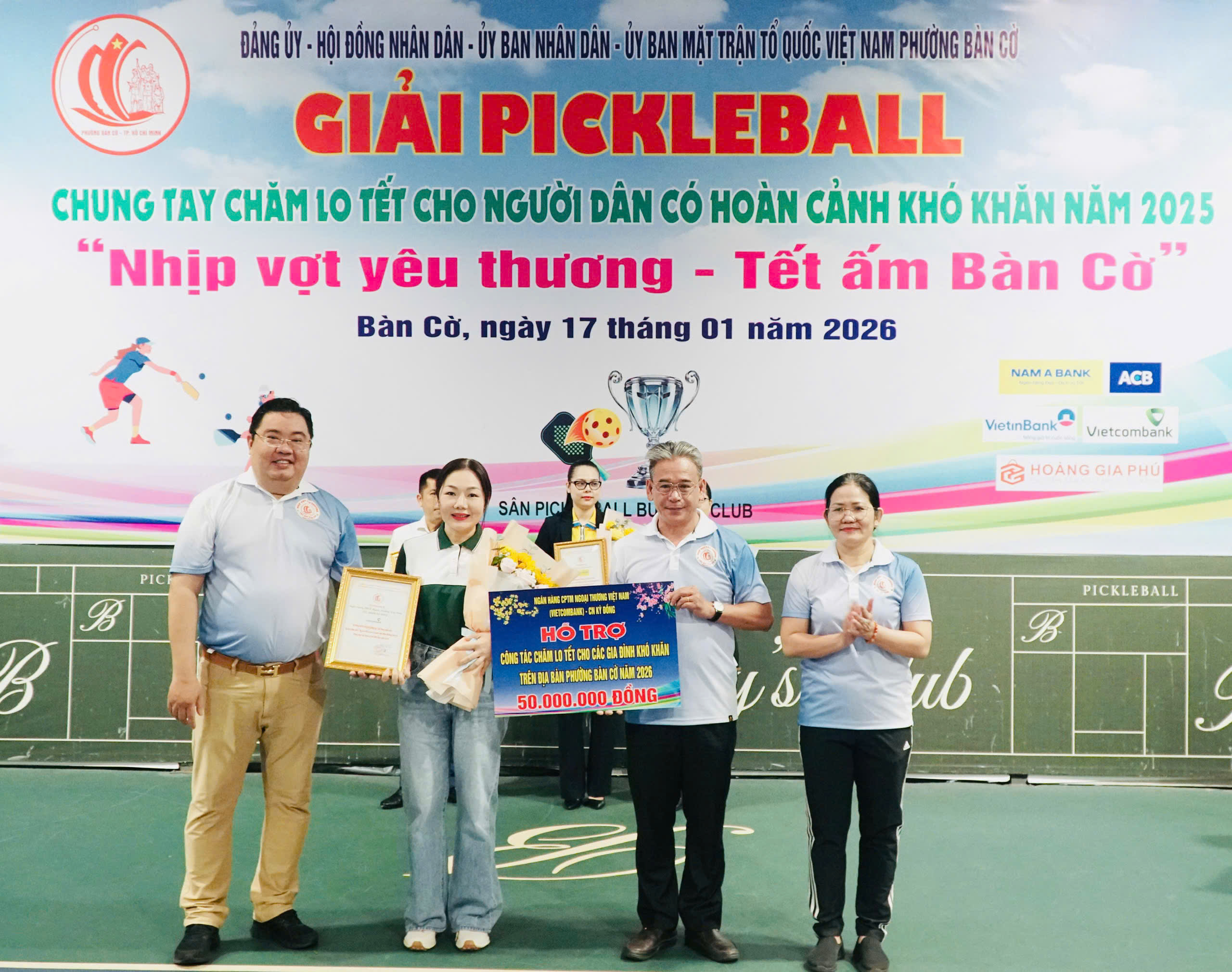 Chơi pickleball lo Tết cho người nghèo: Phường Bàn Cờ - TPHCM vận động hơn 420 triệu đồng - Ảnh 1.