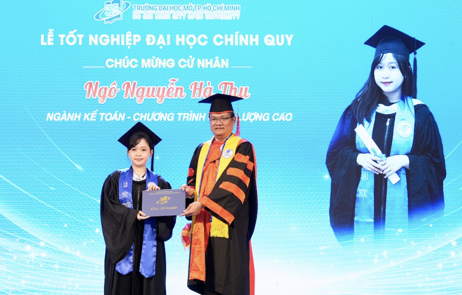 551 t&acirc;n cử nh&acirc;n ĐH Mở TPHCM tốt nghiệp: Điều g&igrave; ph&iacute;a sau? - Ảnh 1.