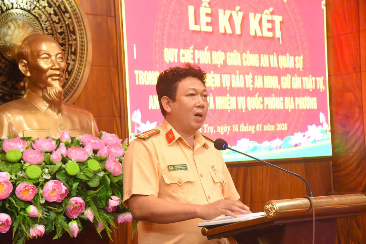 T&acirc;y Ninh: Hai lực lượng n&ograve;ng cốt ở x&atilde; T&acirc;n Trụ tạo l&aacute; chắn vững chắc để người d&acirc;n vui Xu&acirc;n, đ&oacute;n Tết - Ảnh 5.