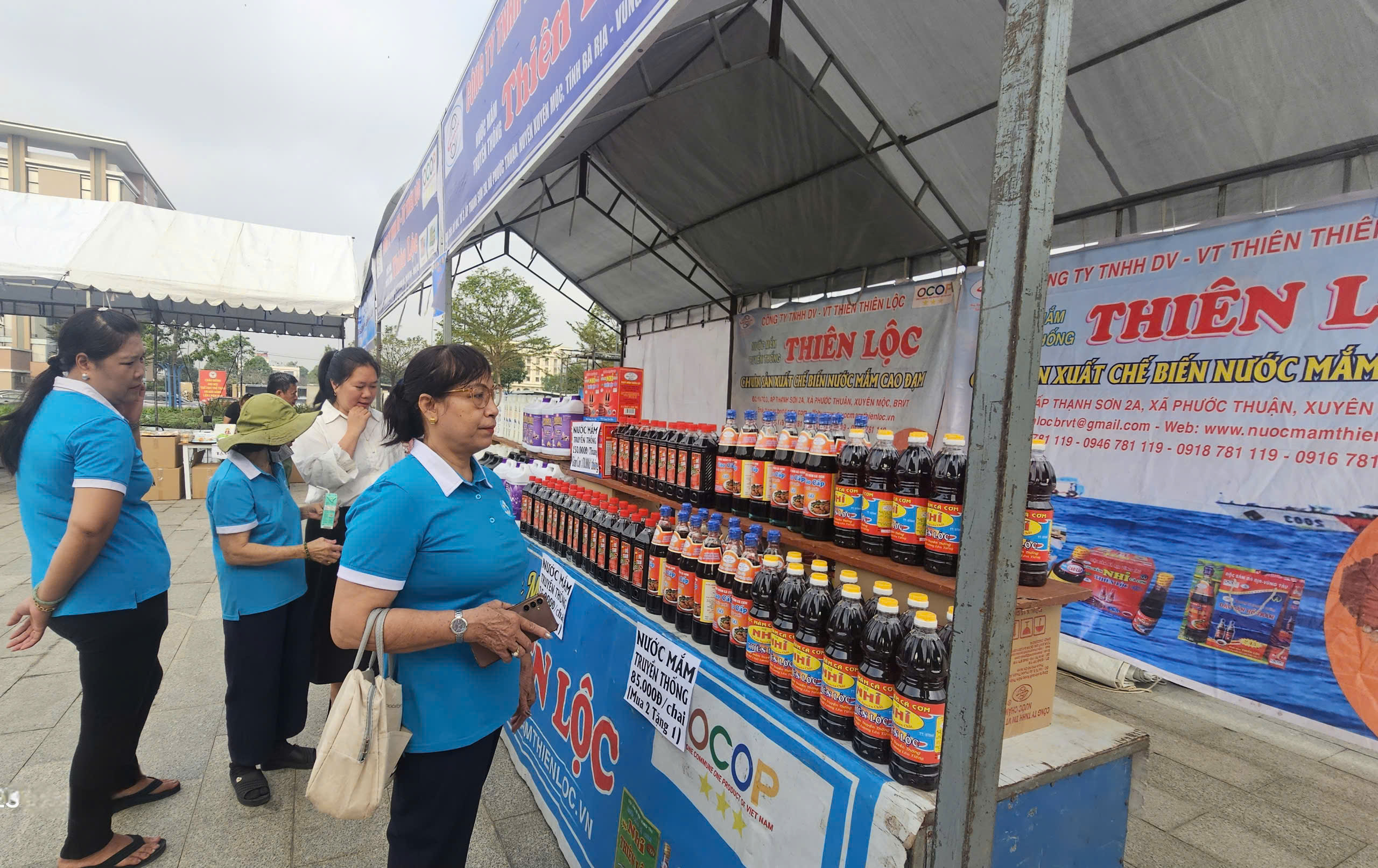"C&ocirc;ng xưởng hạnh ph&uacute;c" đến với c&ocirc;ng nh&acirc;n, người d&acirc;n x&atilde; B&agrave;u B&agrave;ng (TPHCM) - Ảnh 5.