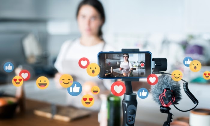 Dịch vụ livestream b&aacute;n h&agrave;ng cận Tết: Chi ph&iacute; cao v&agrave; Nhu cầu tăng vọt - Ảnh 1.