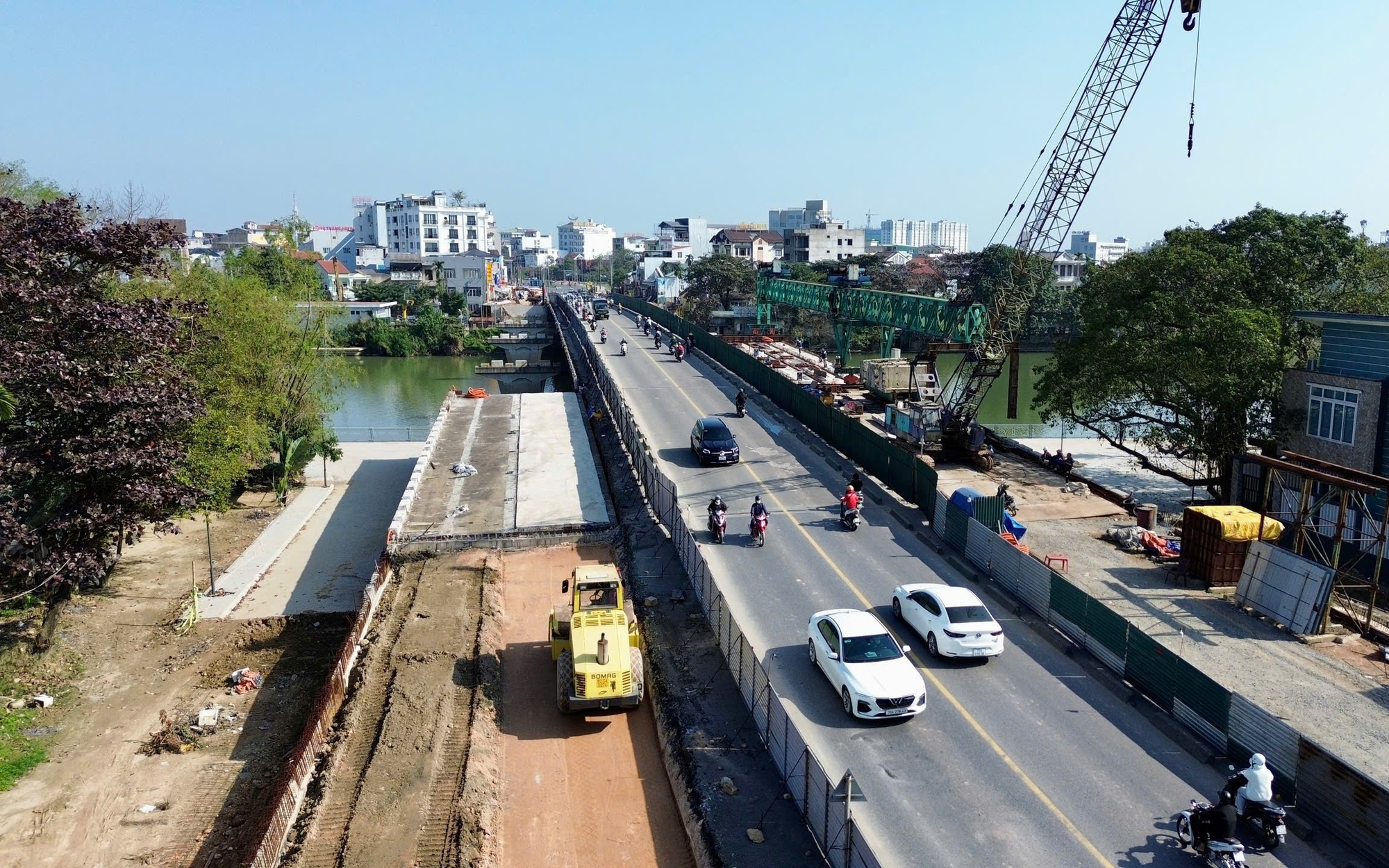 Một nhà thầu bị phạt 1,5 tỉ đồng khi thi công cầu ở Huế