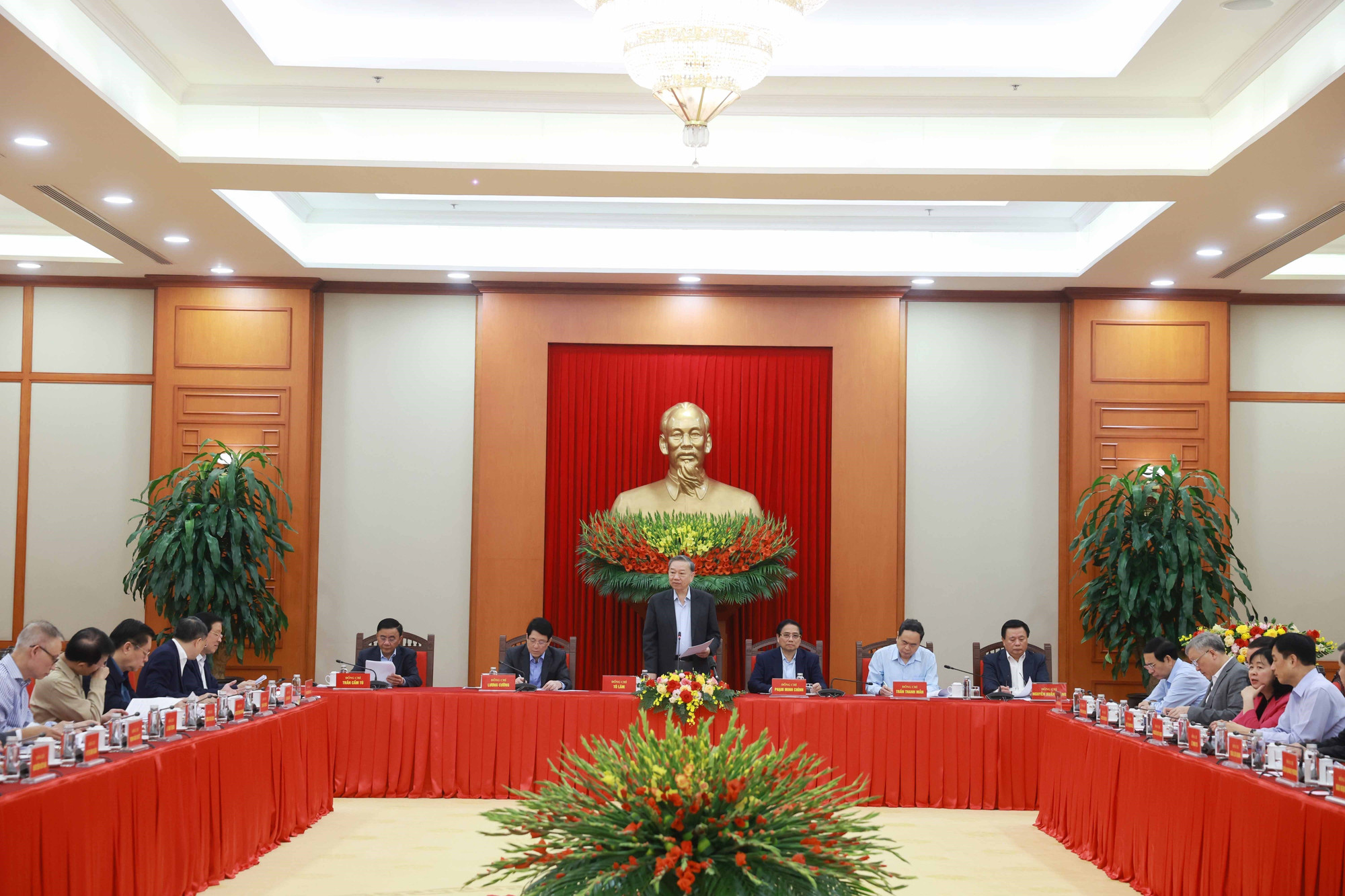14th Party Congress’s documents to ignite aspirations for progress: Party official - Ảnh 2.