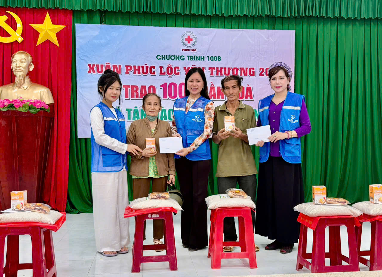Xây 9 cầu giao thông nông thôn và trao tặng quà Tết cho bà con Vĩnh Long - Ảnh 2.