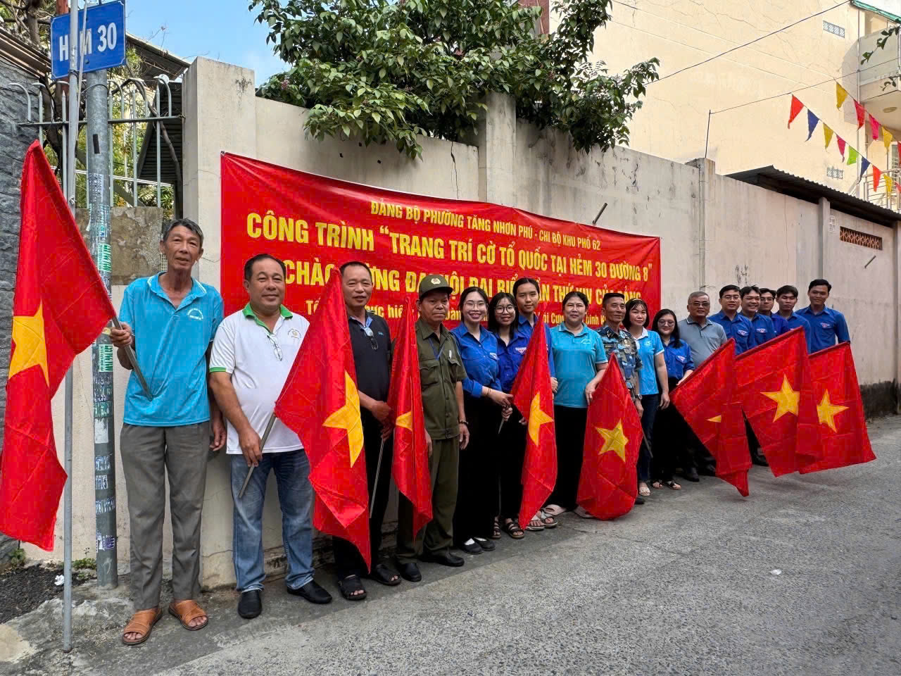 TPHCM rực rỡ cờ hoa, hân hoan hướng về Đại hội XIV của Đảng - Ảnh 17.