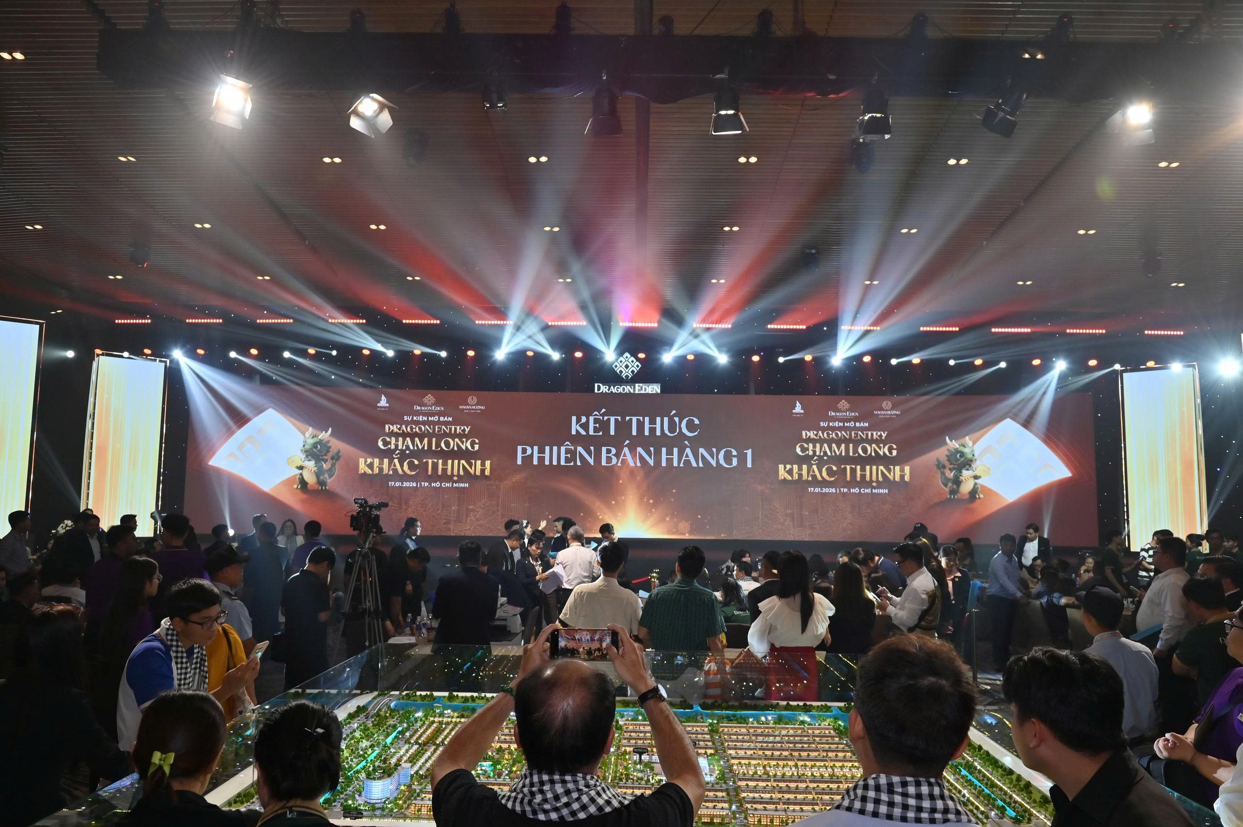 C&uacute; h&iacute;ch thị trường đầu năm 2026: Ph&acirc;n khu Dragon park "h&uacute;t kh&aacute;ch" ng&agrave;y mở b&aacute;n  - Ảnh 1.