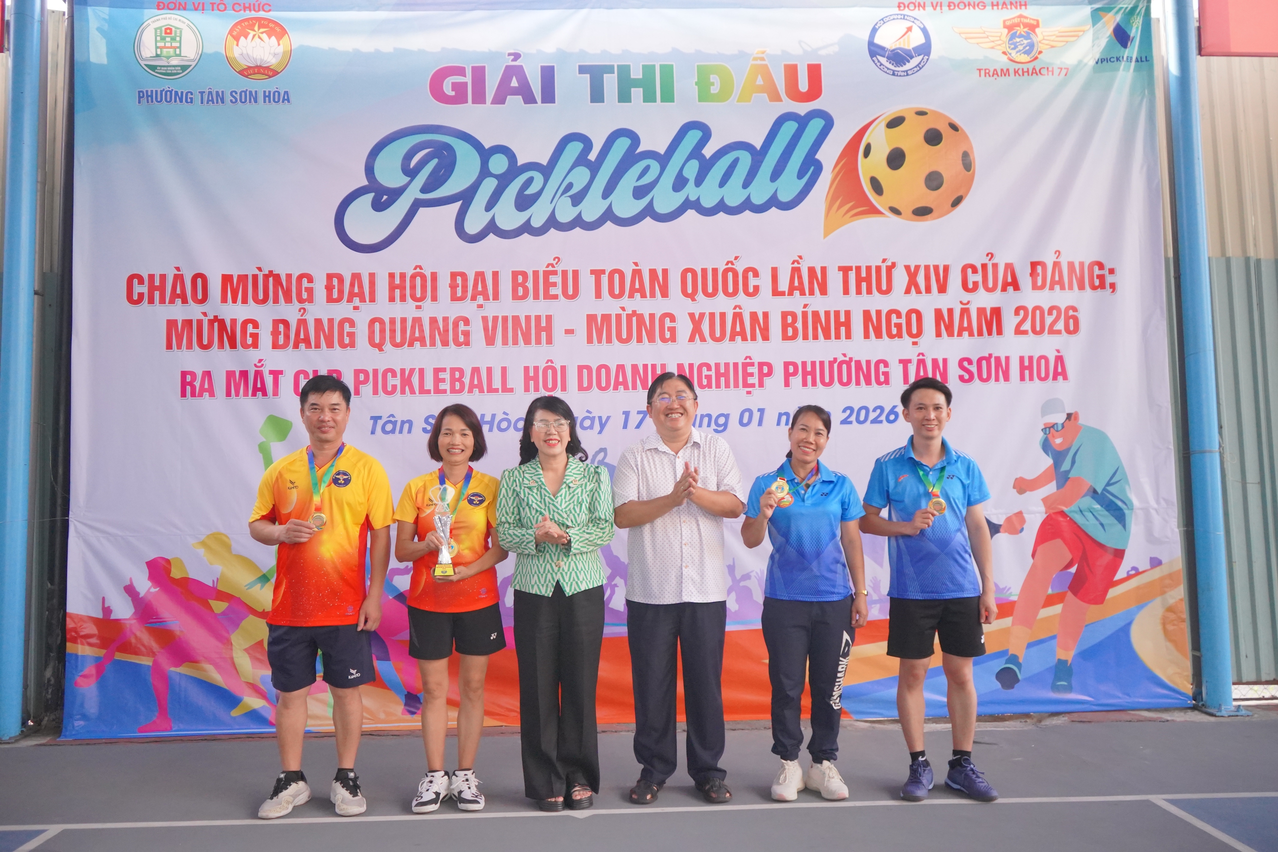 TPHCM rực rỡ cờ hoa, hân hoan hướng về Đại hội XIV của Đảng - Ảnh 22.