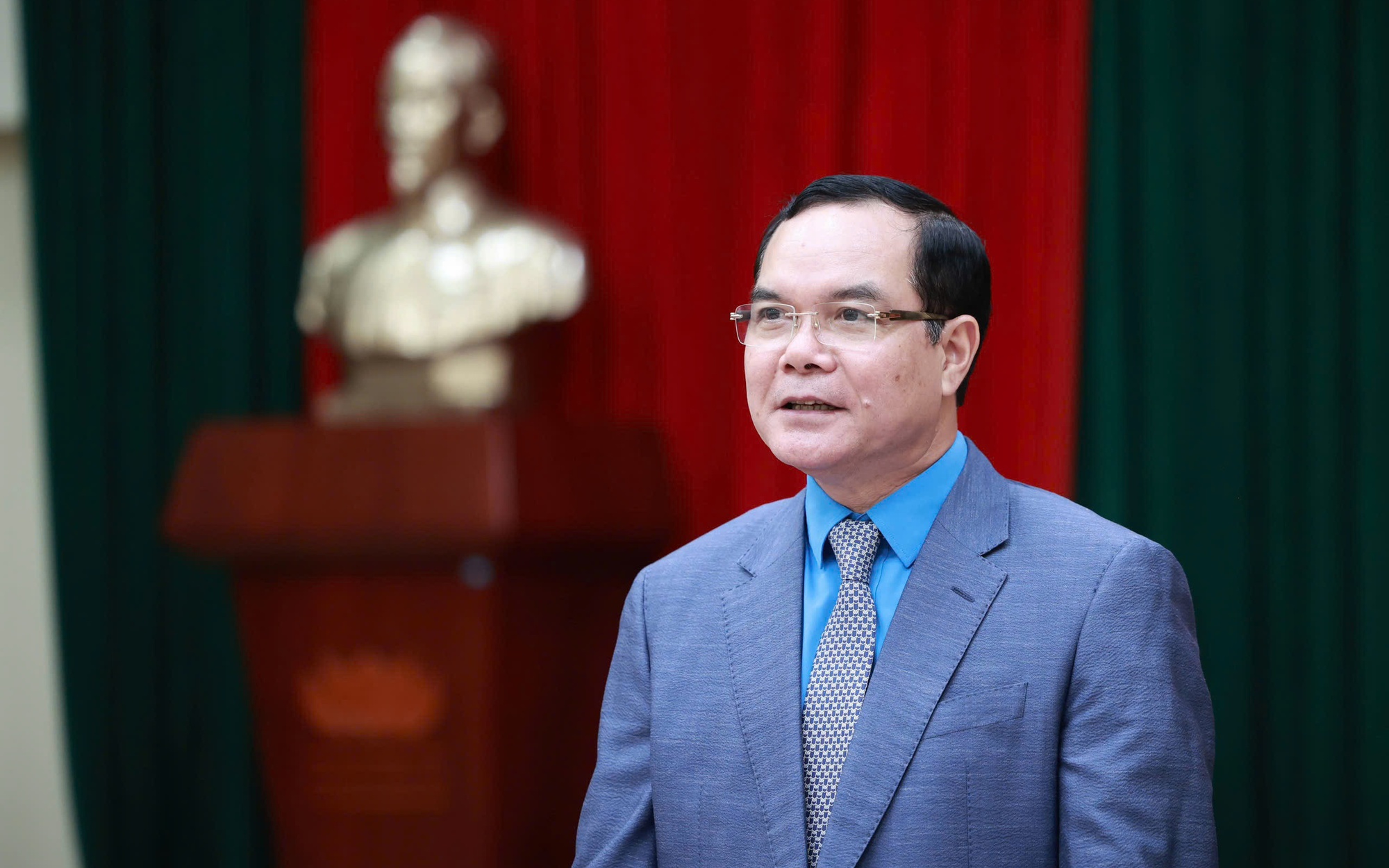 Xây dựng giai cấp công nhân Việt Nam hiện đại, lớn mạnh trong kỷ nguyên phát triển mới của dân tộc