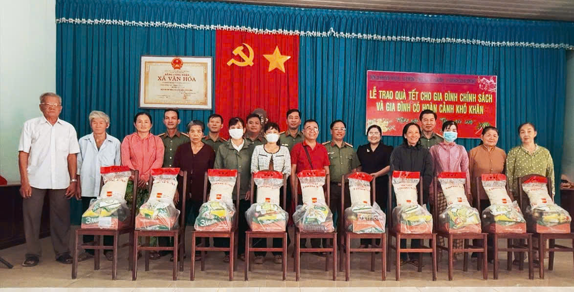 Kh&aacute;nh th&agrave;nh 2 c&ocirc;ng tr&igrave;nh "Đường cờ Tổ quốc" tại Vĩnh Long ch&agrave;o mừng Đại hội XIV của Đảng - Ảnh 15.