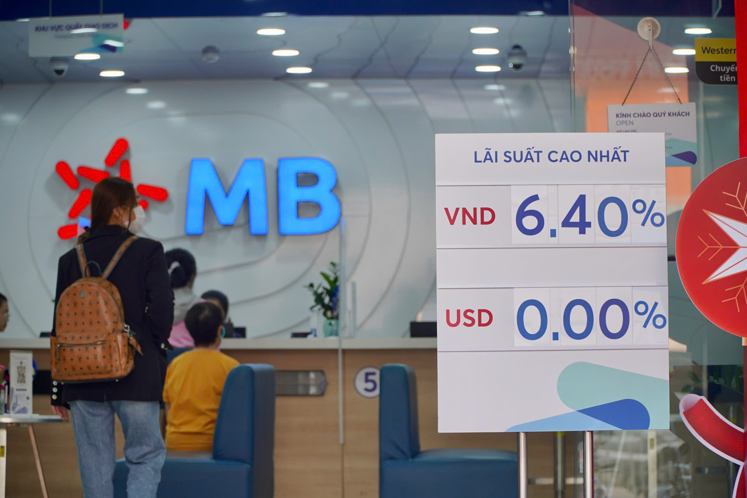 L&atilde;i suất sẽ sớm hạ nhiệt - Ảnh 1.