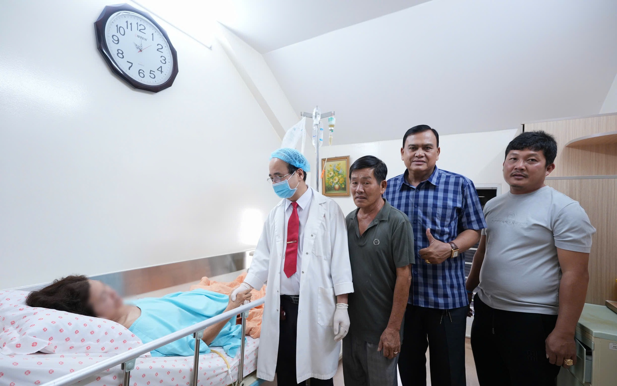 Tưởng đau bụng thông thường, đi khám phát hiện ung thư đại tràng