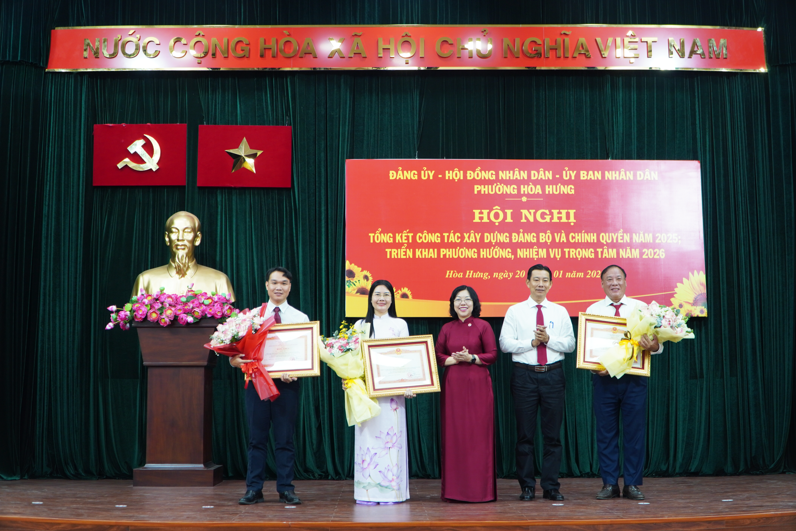 Phường h&ograve;a Hưng ho&agrave;n th&agrave;nh xuất sắc nhiệm vụ năm 2025 v&agrave; hướng tới năm 2026 - Ảnh 3.